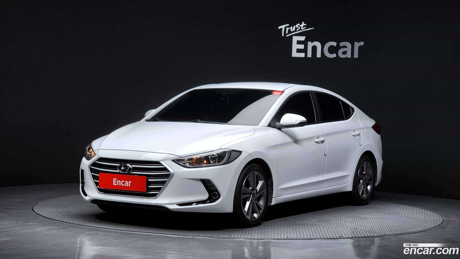 AVANTE Hyundai 2016.9-OUTER-001