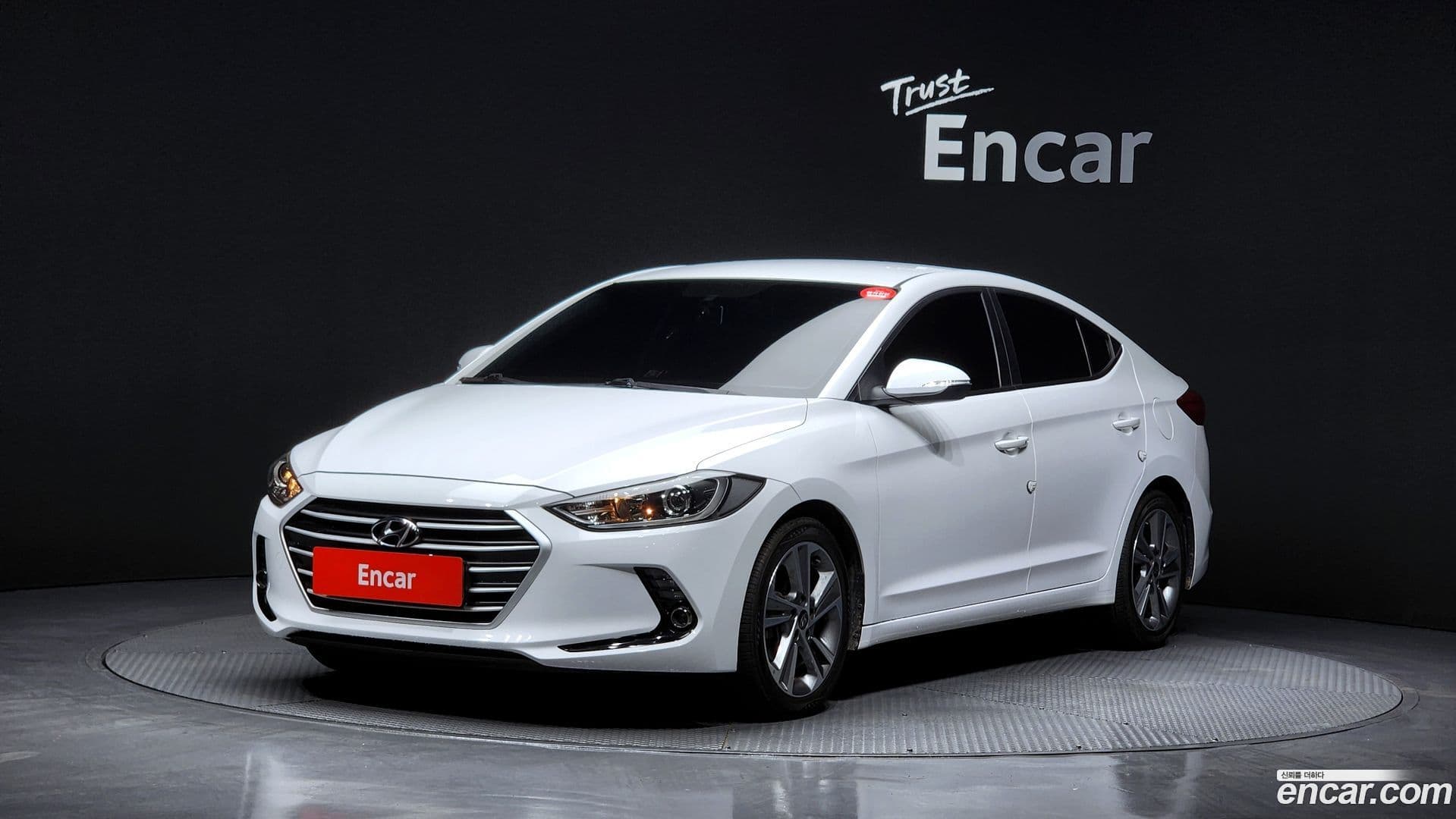 Main__Slider__Photo:AVANTE Hyundai 2016.9-0