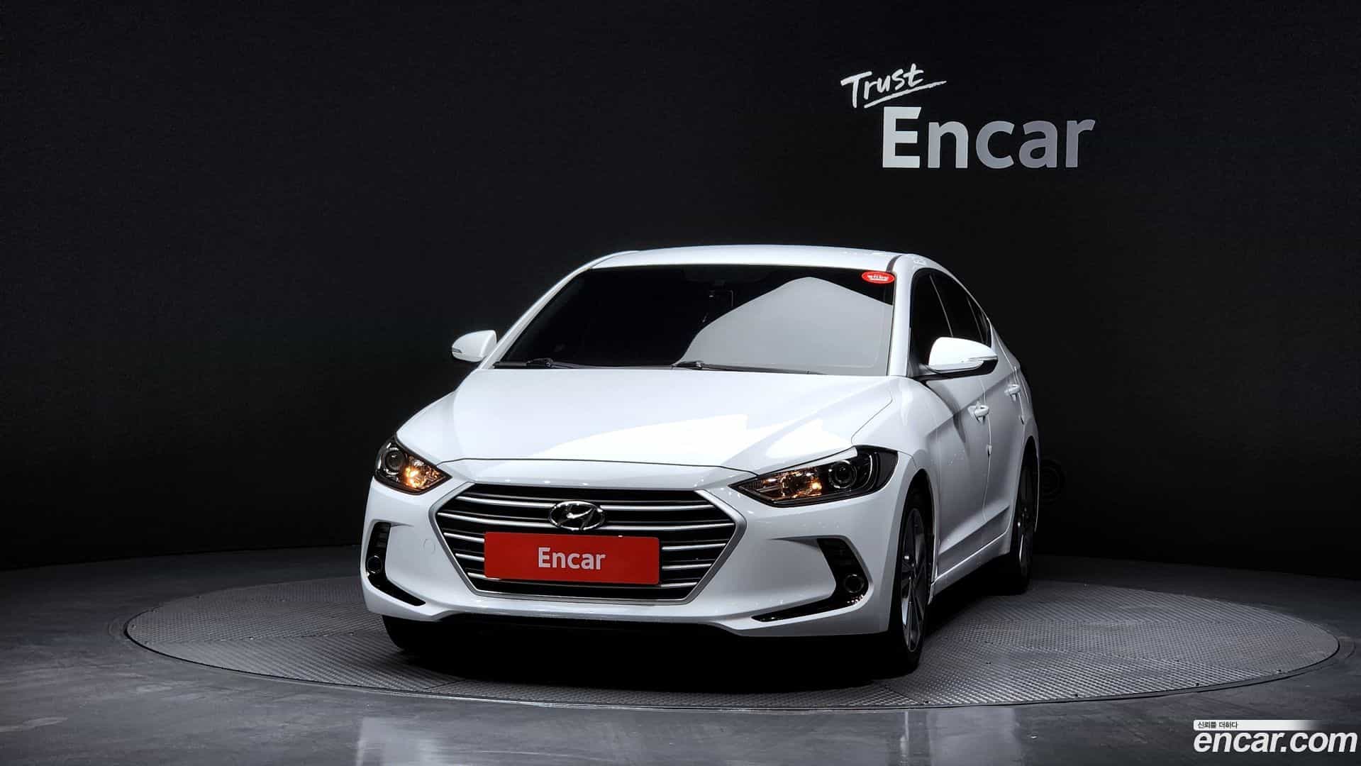 AVANTE Hyundai 2016.9-OUTER-003