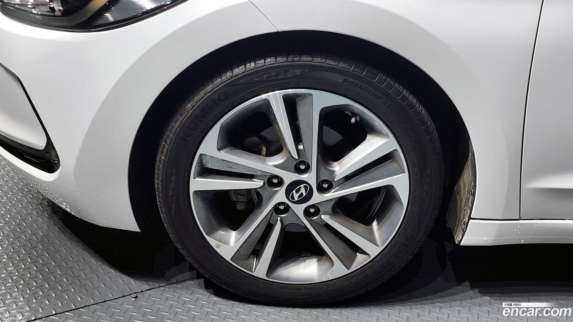 Main__Slider__Photo:AVANTE Hyundai 2016.9-4