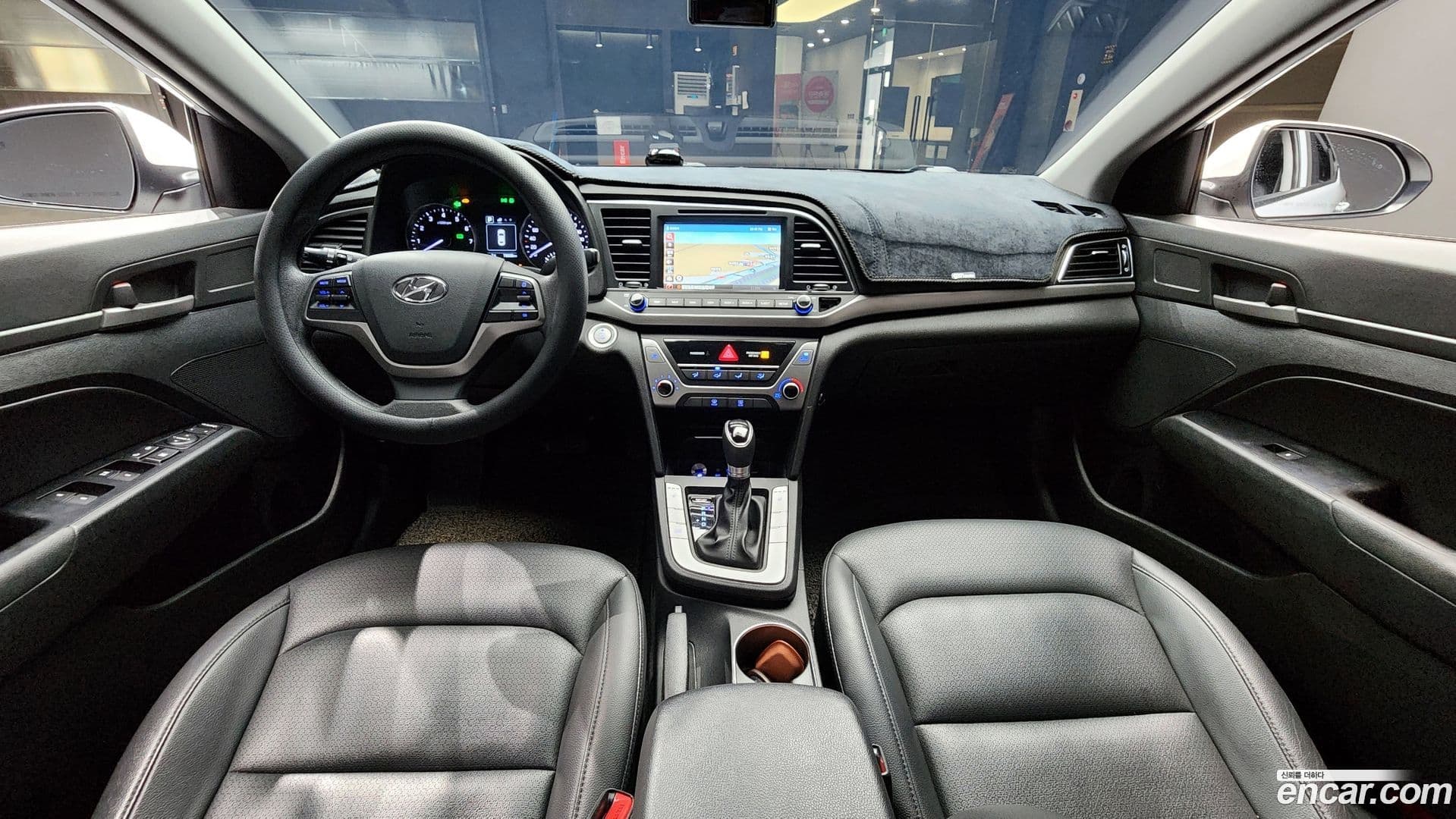 Main__Slider__Photo:AVANTE Hyundai 2016.9-6