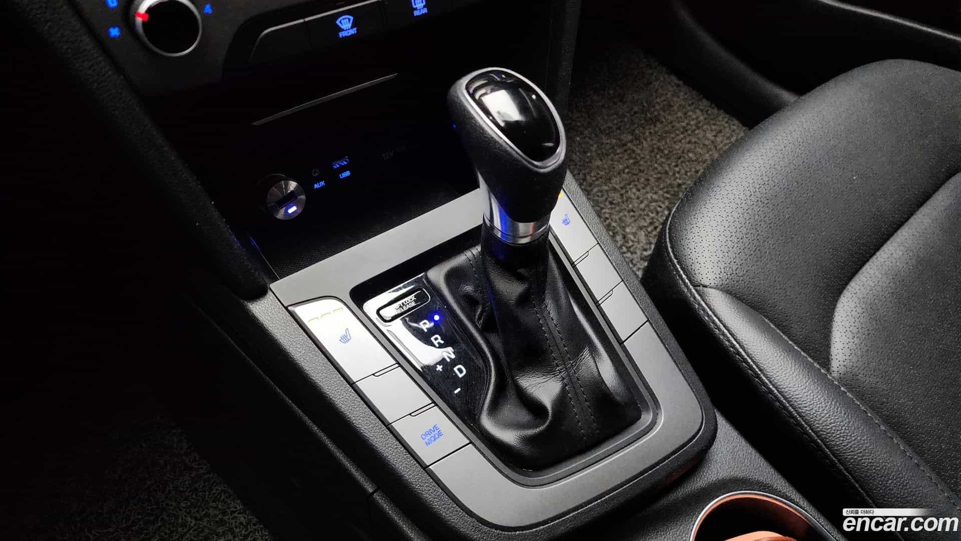 AVANTE Hyundai 2016.9-INNER-009