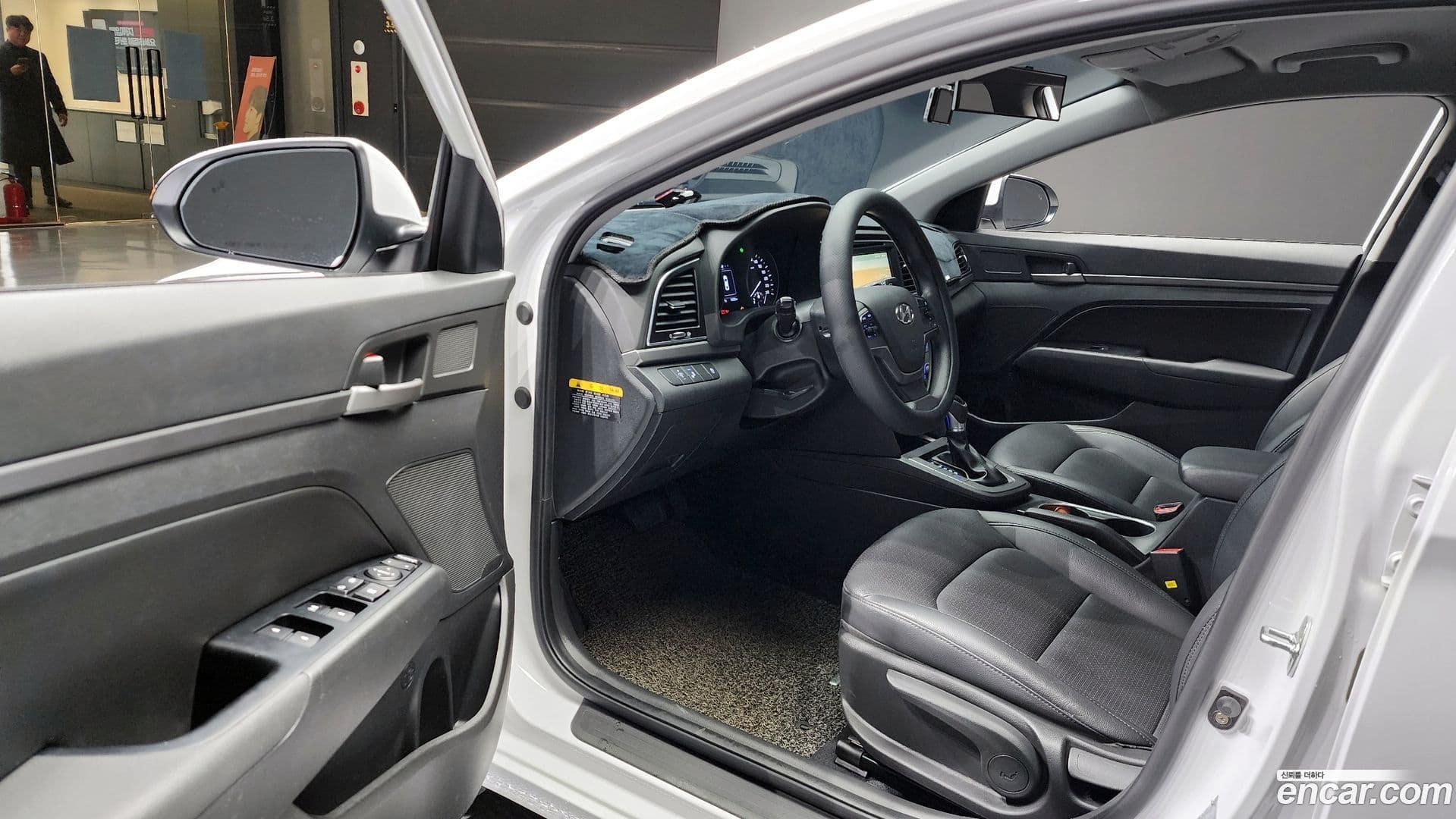 Main__Slider__Photo:AVANTE Hyundai 2016.9-10