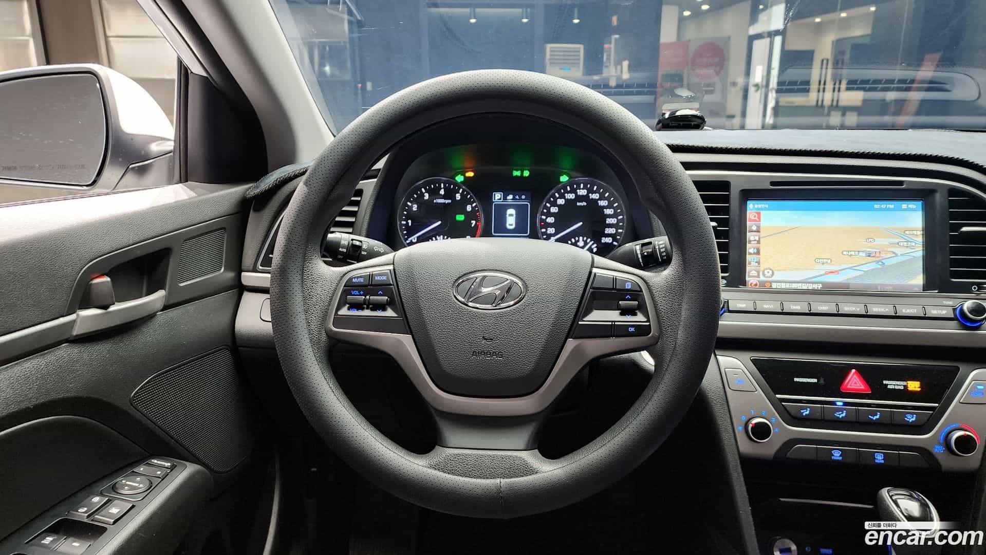 AVANTE Hyundai 2016.9-OPTION-018