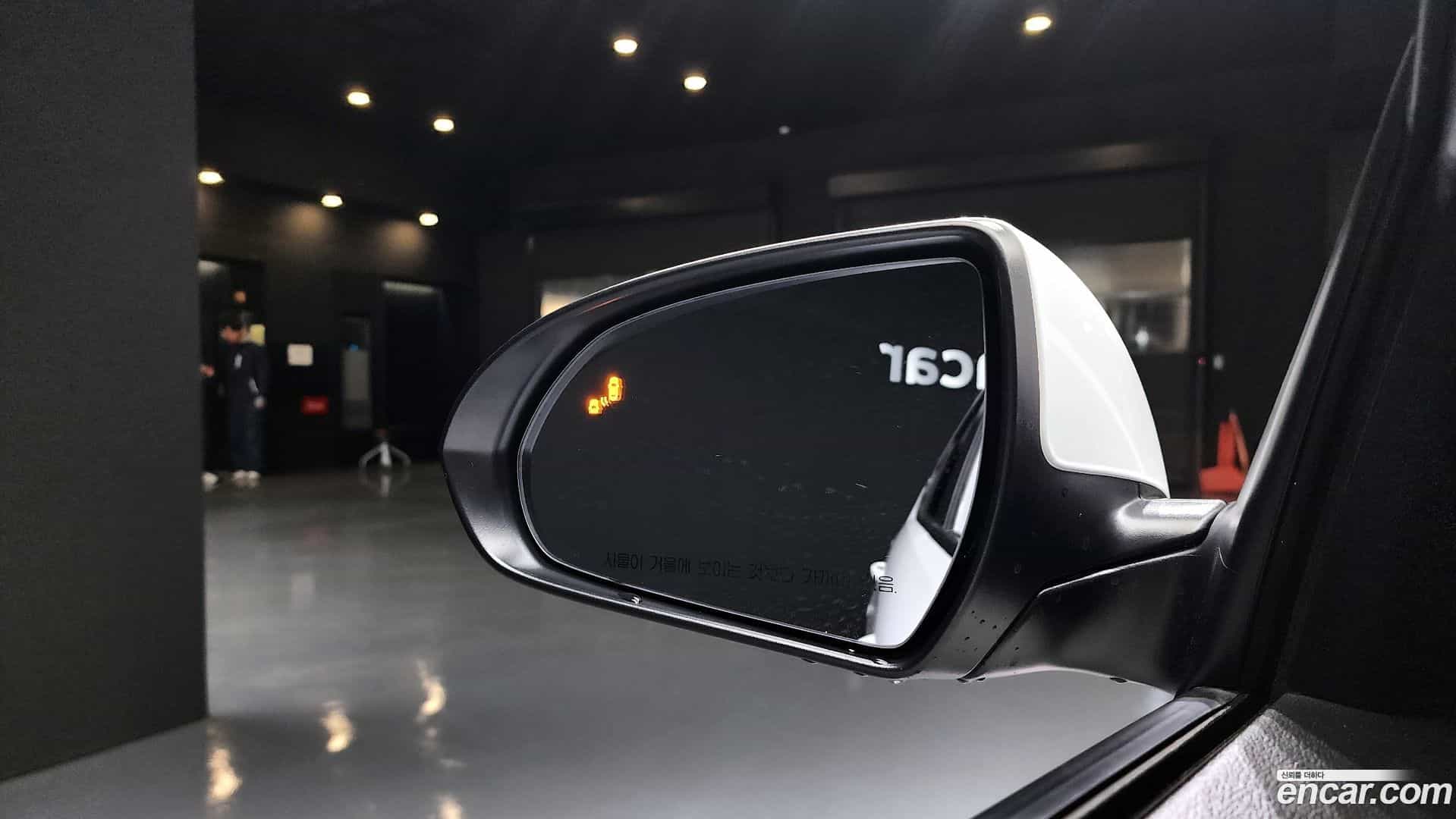 AVANTE Hyundai 2016.9-OPTION-023