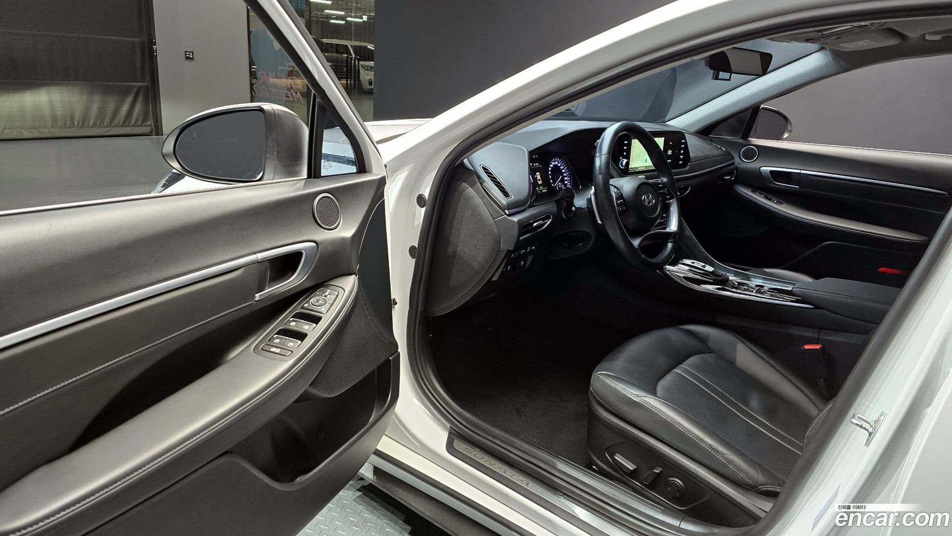 Main__Slider__Photo:Sonata Hyundai 2021.6-10