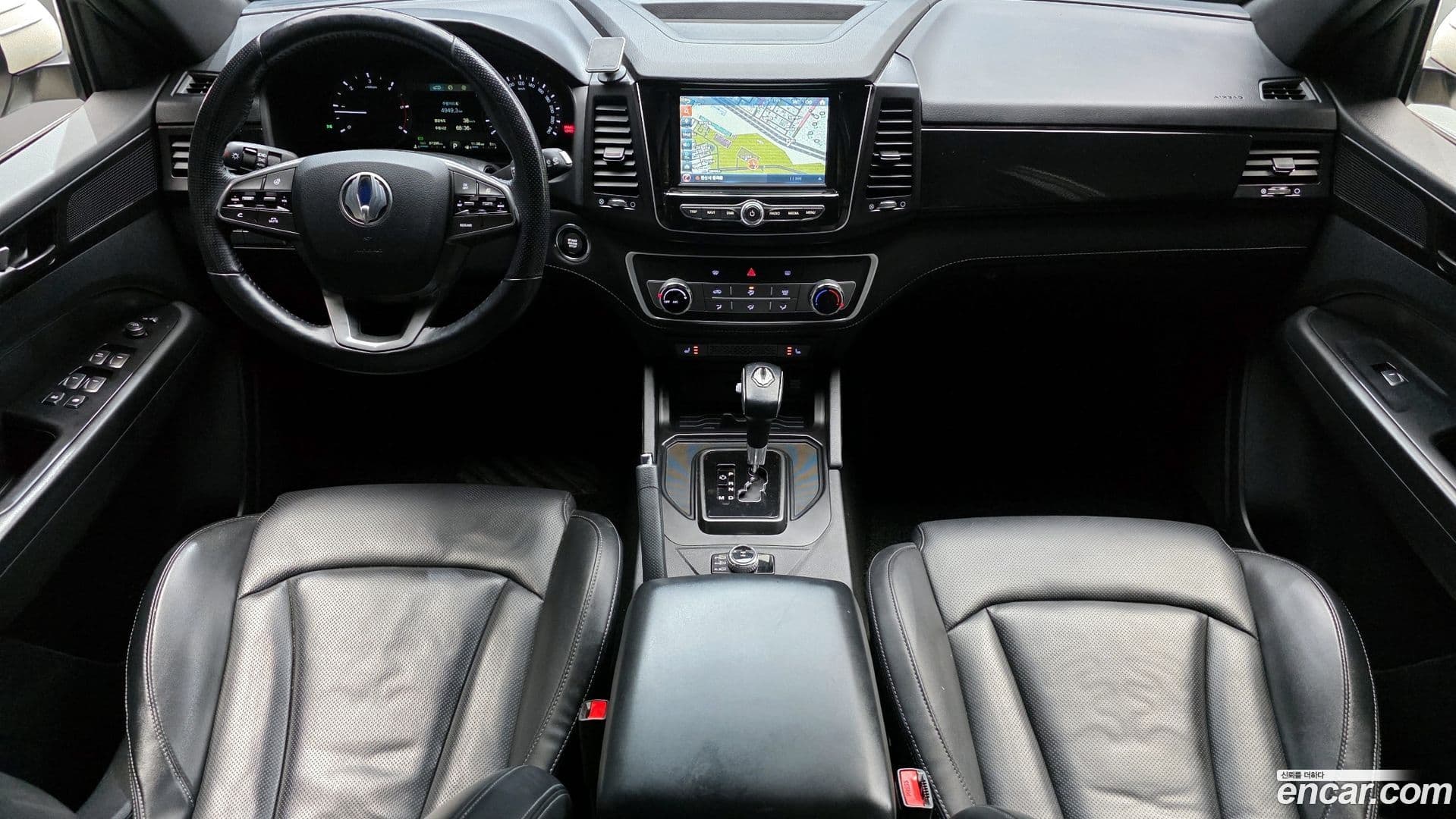 Main__Slider__Photo:Rexton KG_Mobility_Ssangyong 2019.10-6