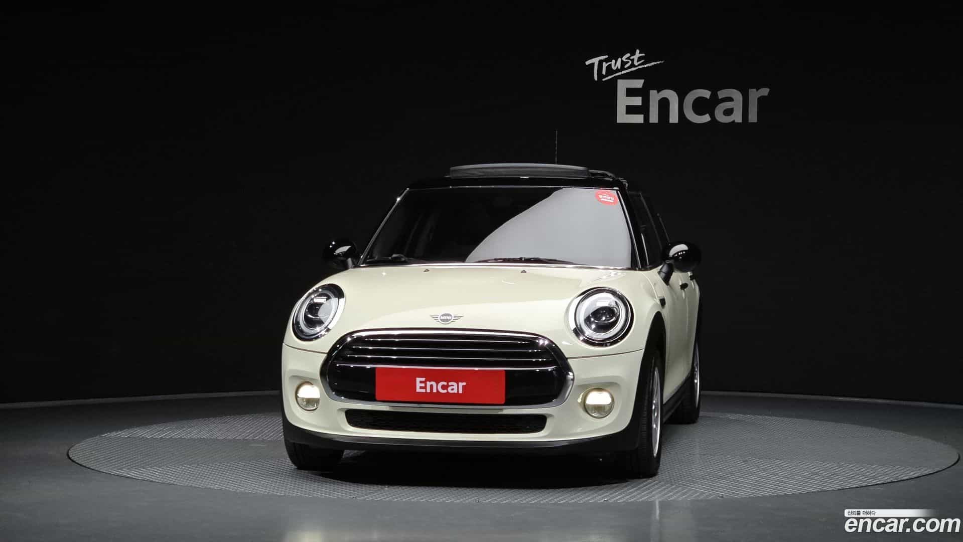 Cooper Mini 2019.2-OUTER-003