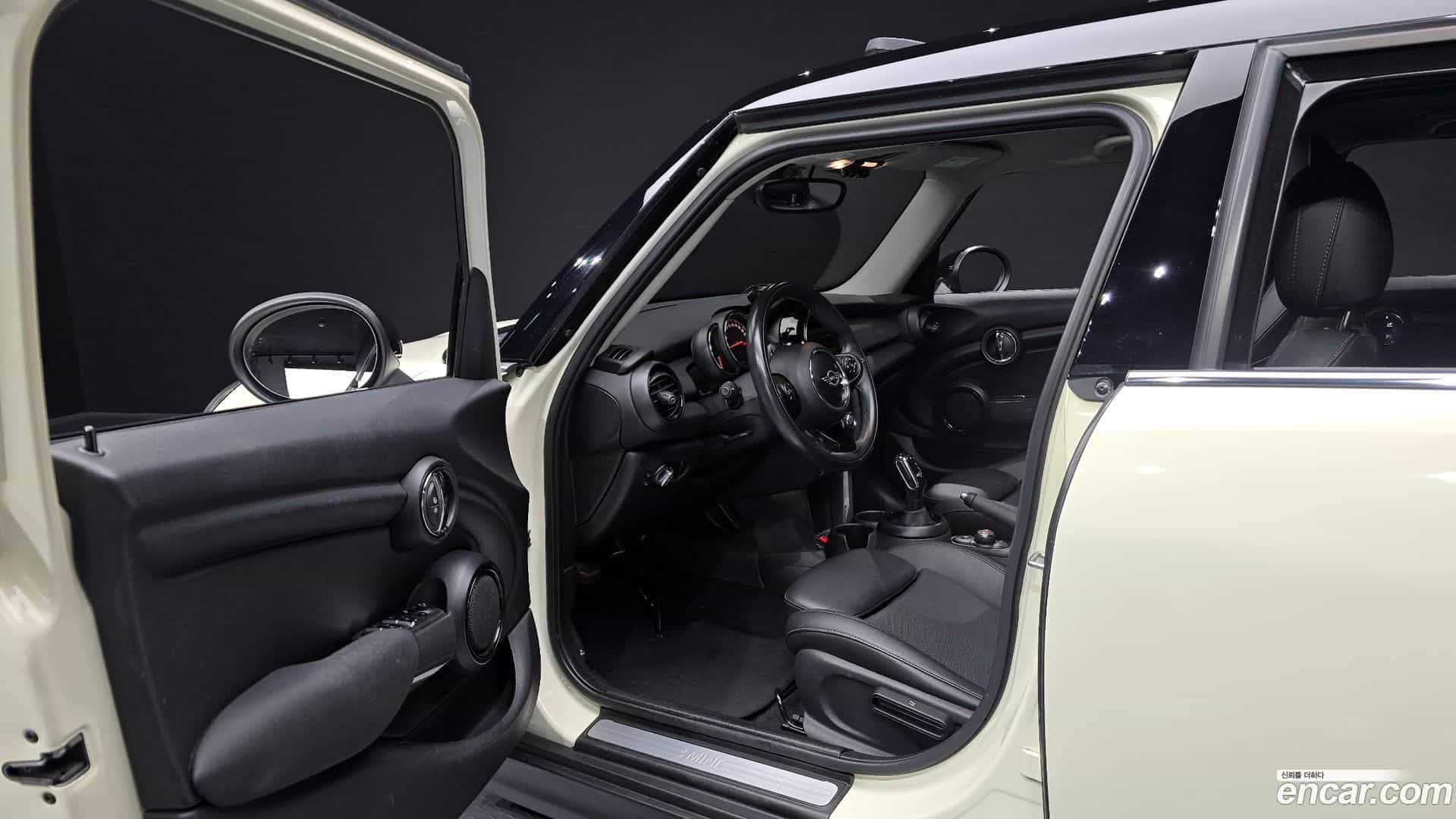 Cooper Mini 2019.2-INNER-010