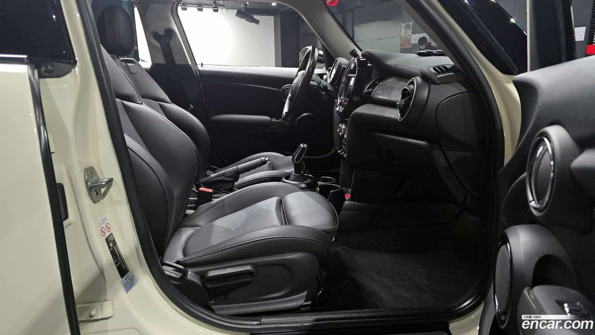 Cooper Mini 2019.2-OPTION-015