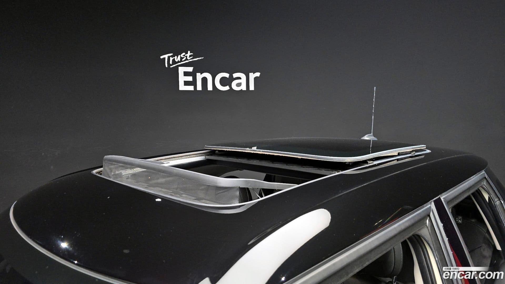 Main__Slider__Photo:Cooper Mini 2019.2-18