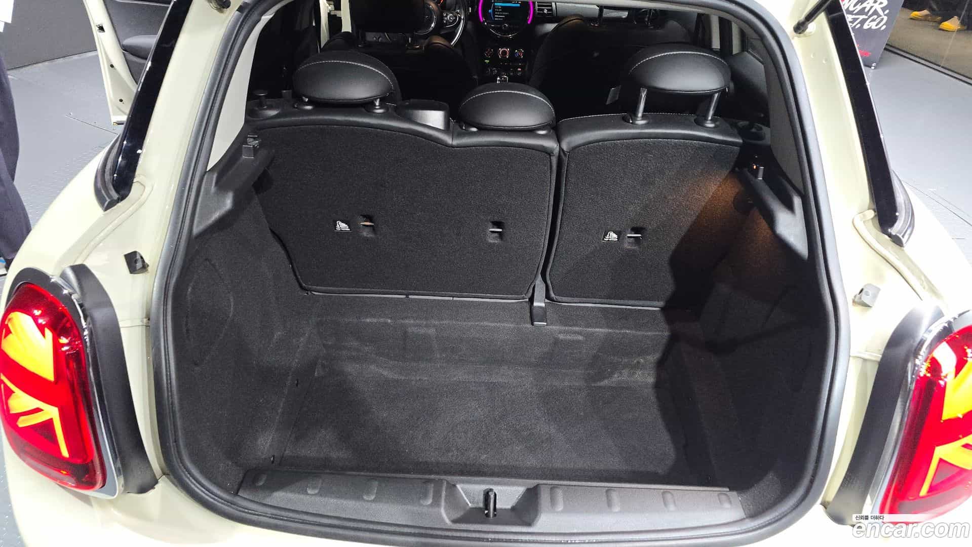 Cooper Mini 2019.2-OPTION-024