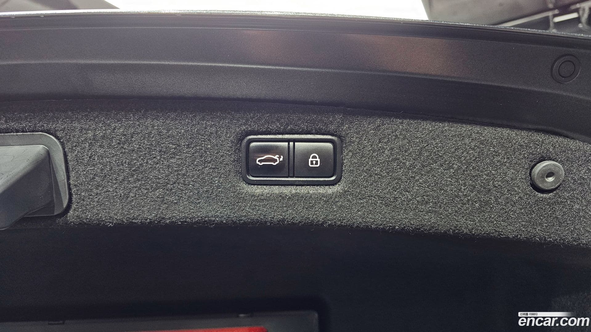 Main__Slider__Photo:G90 Genesis 2019.3-19