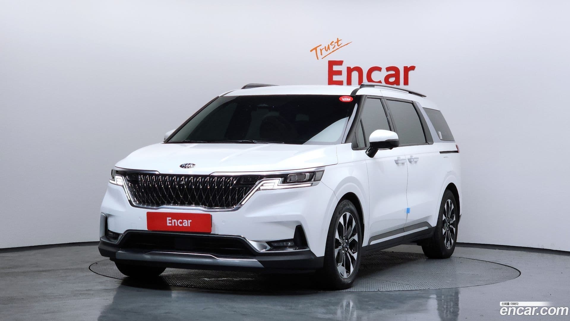 Main__Slider__Photo:Canival Kia 2020.9-0