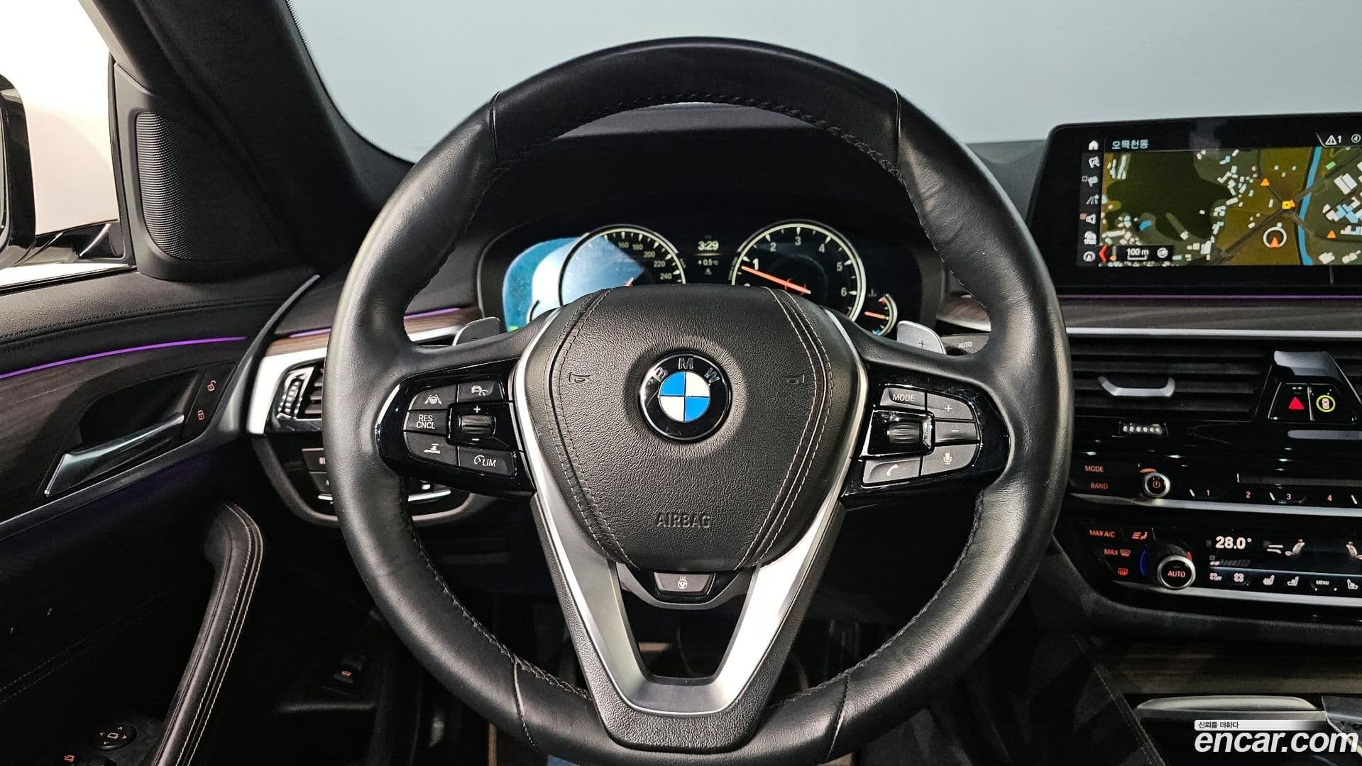 Main__Slider__Photo:5-Series BMW 2017.5-12