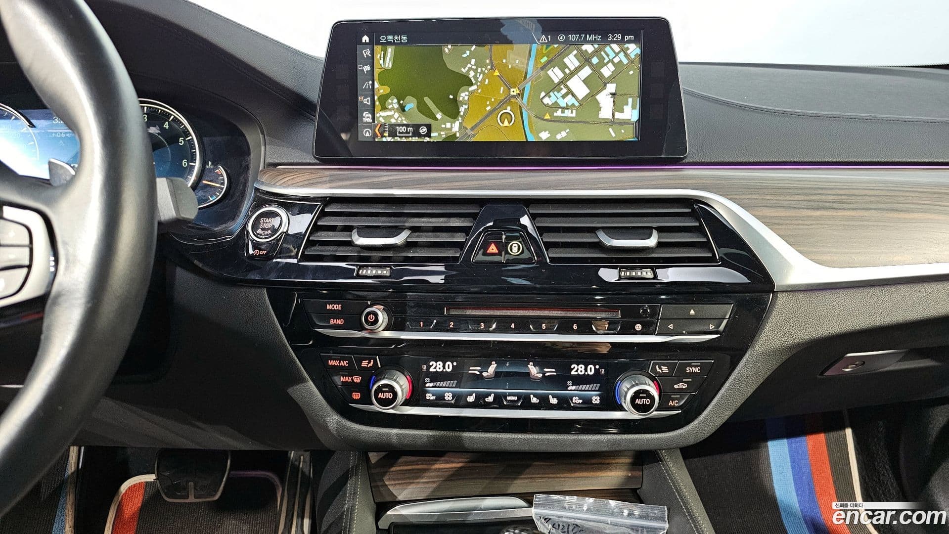 Main__Slider__Photo:5-Series BMW 2017.5-13