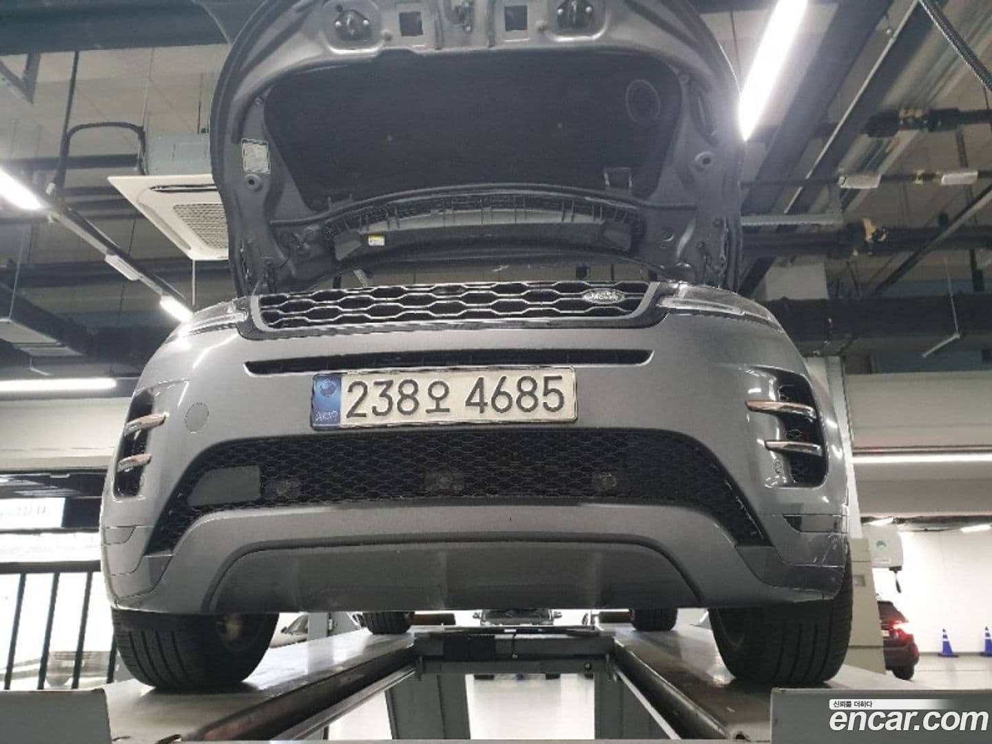 Main__Slider__Photo:Range Rover Evoque Land Rover 2021.6-0
