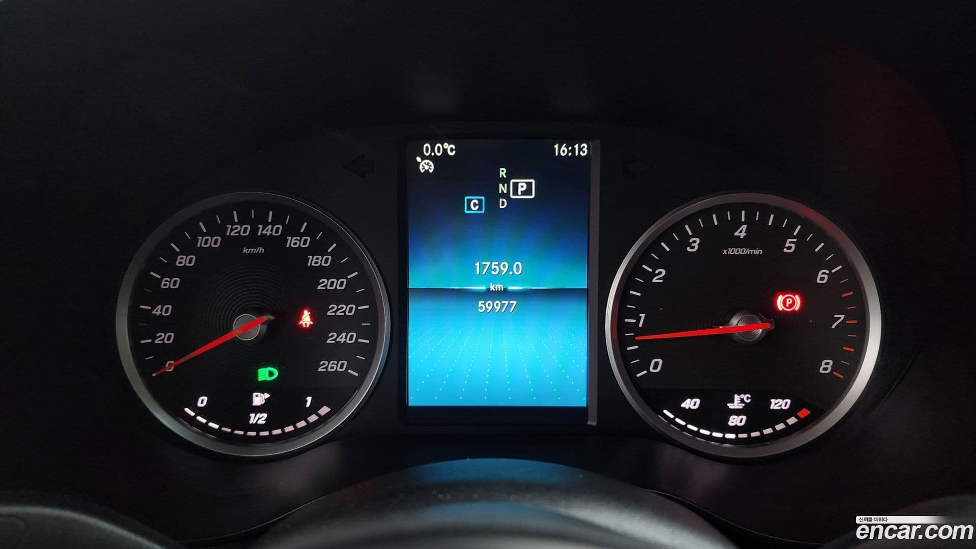 Main__Slider__Photo:C-Class Mercedes-Benz 2019.10-7