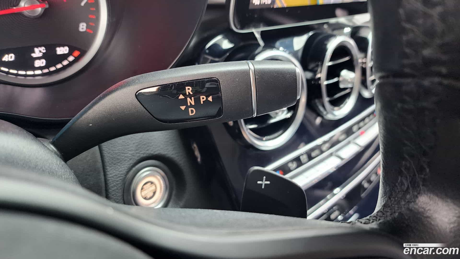 C-Class Mercedes-Benz 2019.10-INNER-009