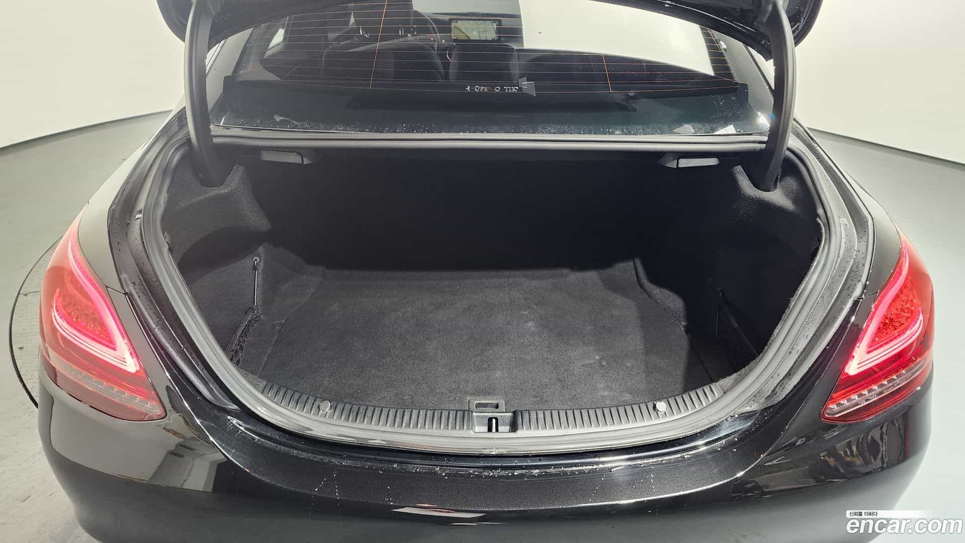 C-Class Mercedes-Benz 2019.10-OPTION-024