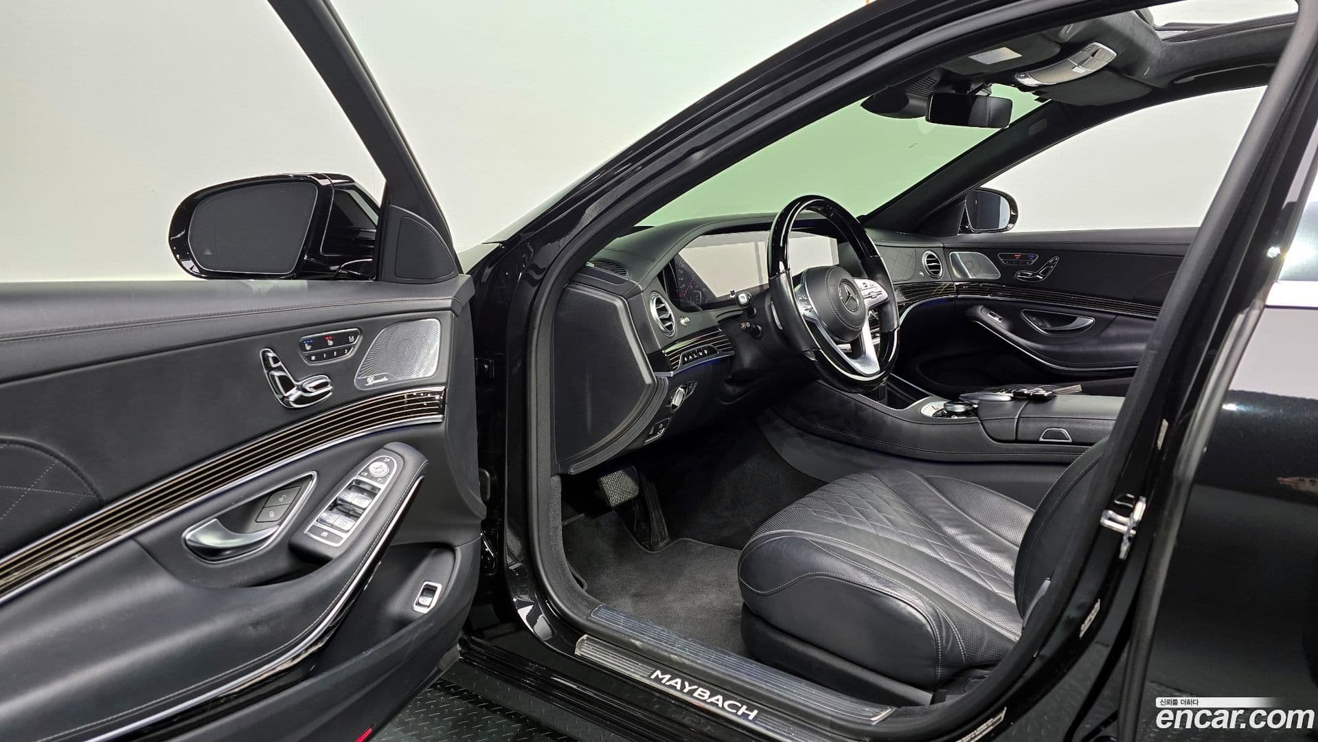 Main__Slider__Photo:S-Class Mercedes-Benz 2018.11-10