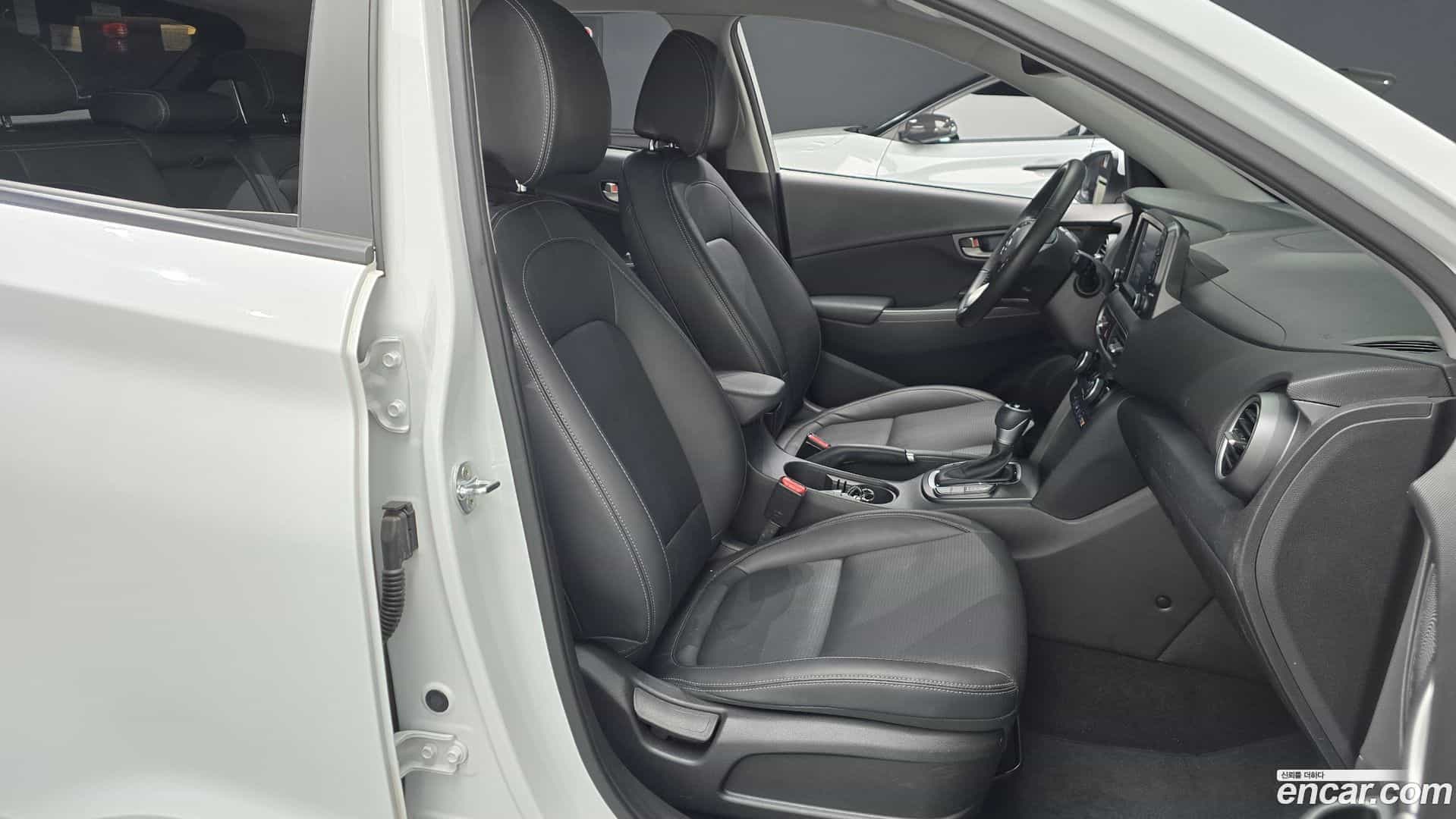 Kona Hyundai 2019.10-INNER-010