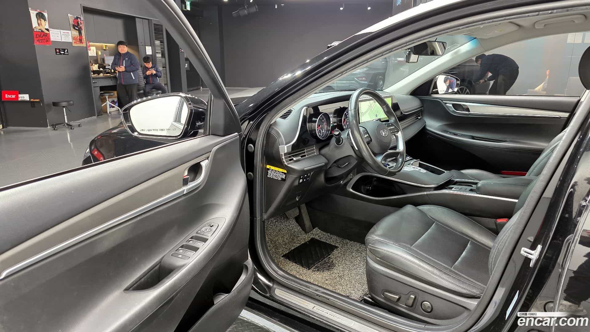 Grandeur Hyundai 2020.4-OPTION-015