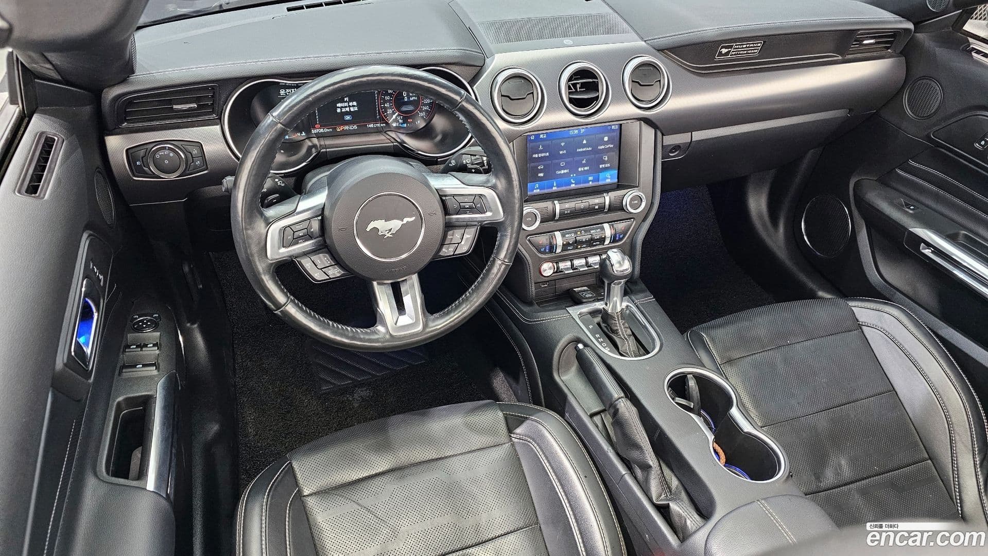 Main__Slider__Photo:Mustang Ford 2020.3-6