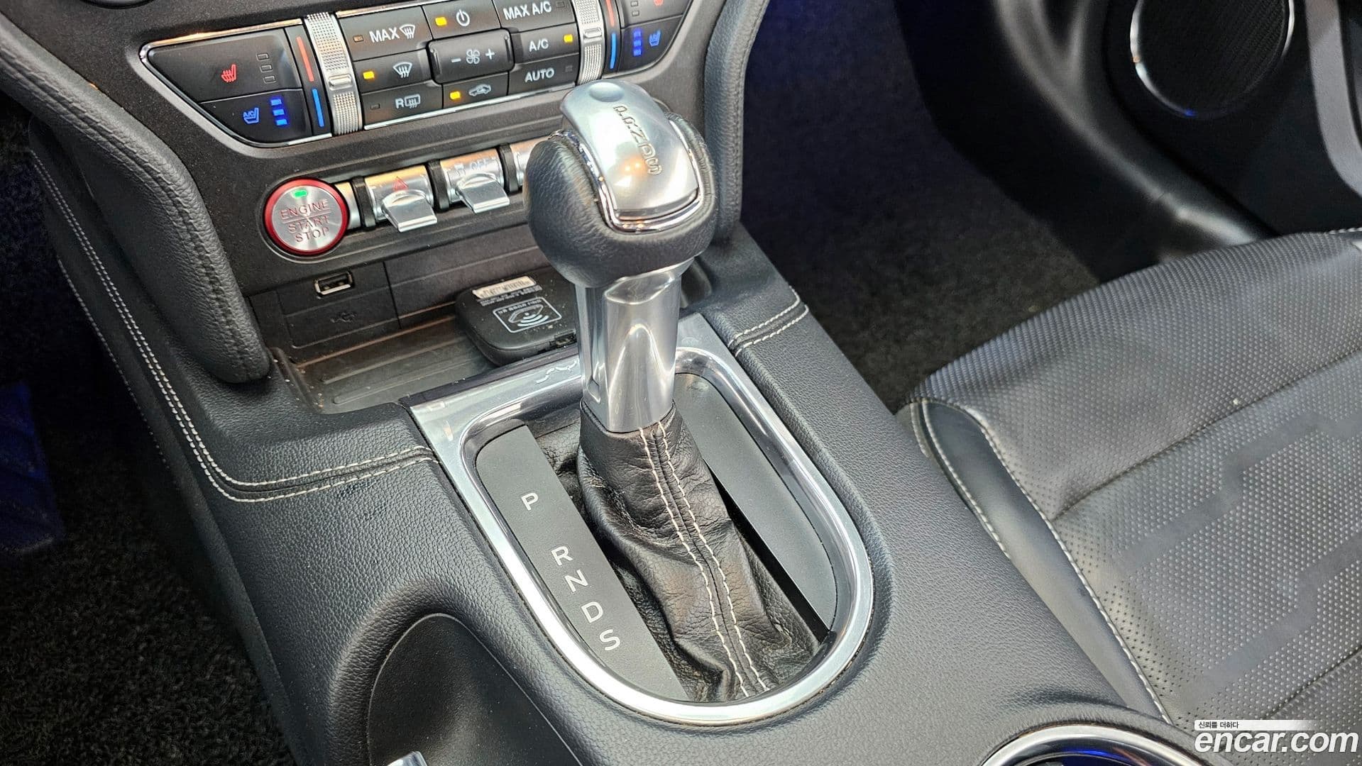 Main__Slider__Photo:Mustang Ford 2020.3-8