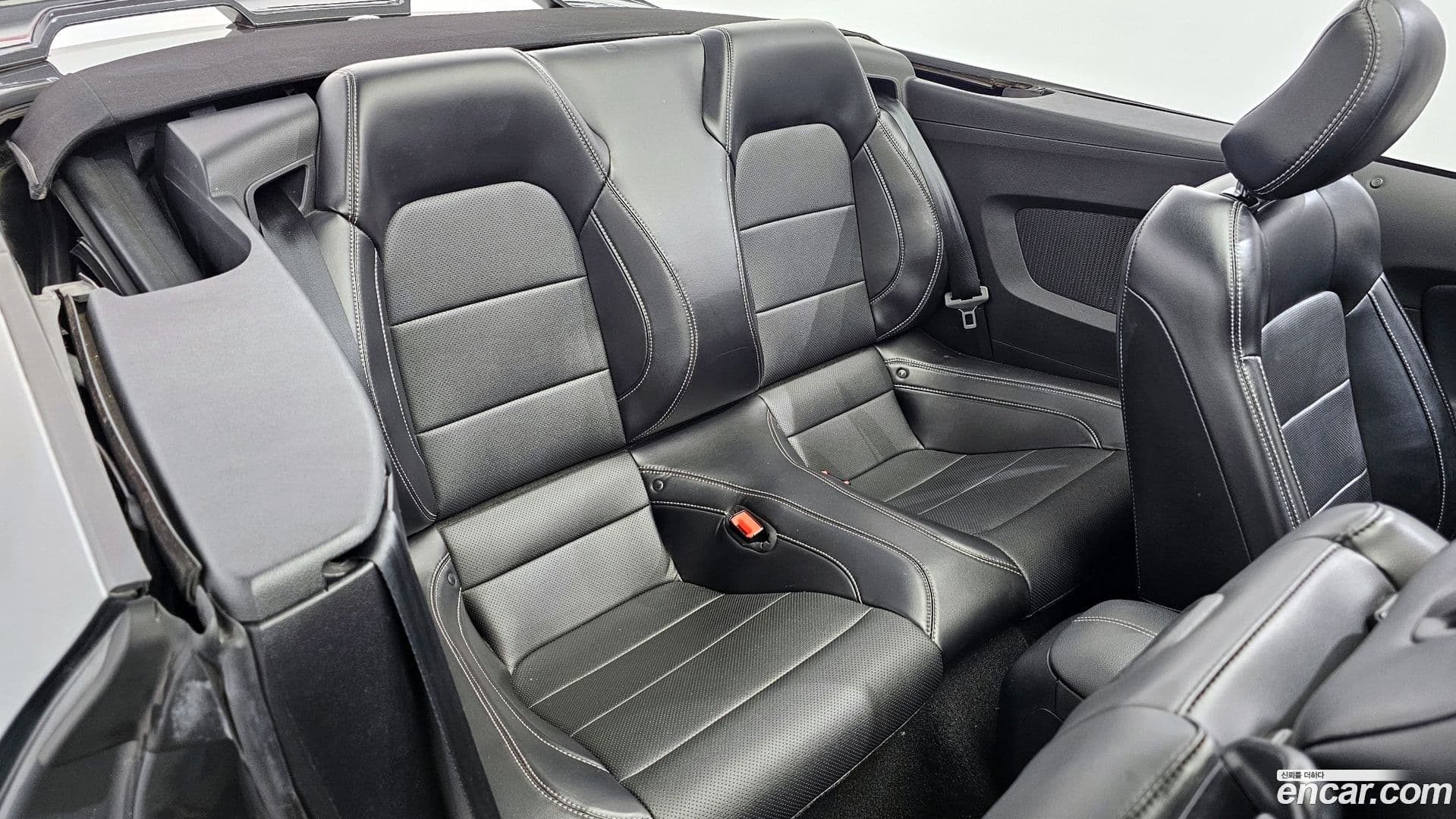 Main__Slider__Photo:Mustang Ford 2020.3-10