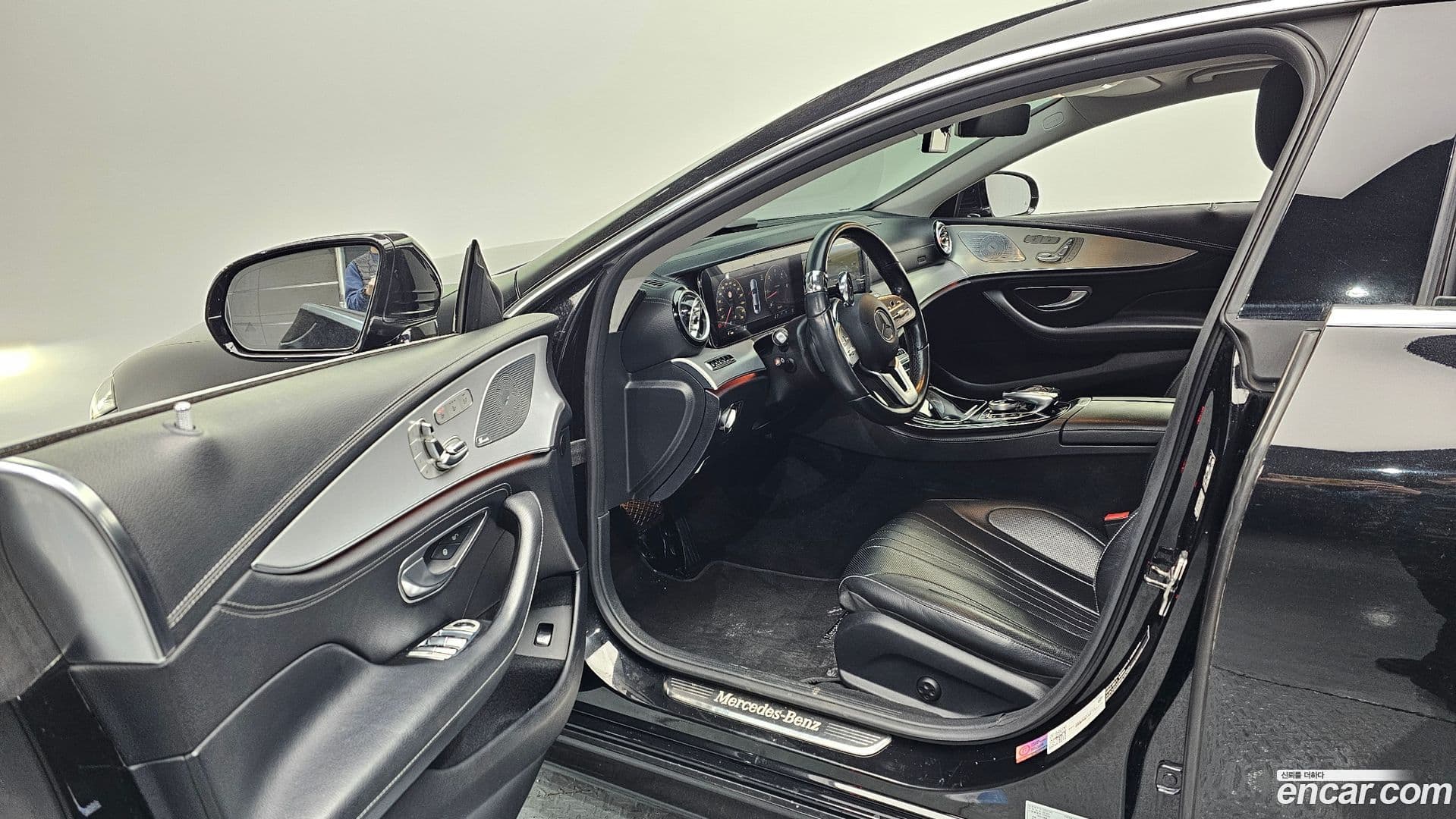 Main__Slider__Photo:CLS-Class Mercedes-Benz 2018.11-9