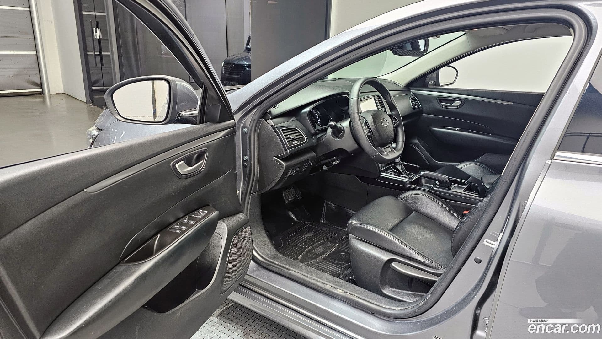 Main__Slider__Photo:SM6 Renault-KoreaSamsung 2018.5-10