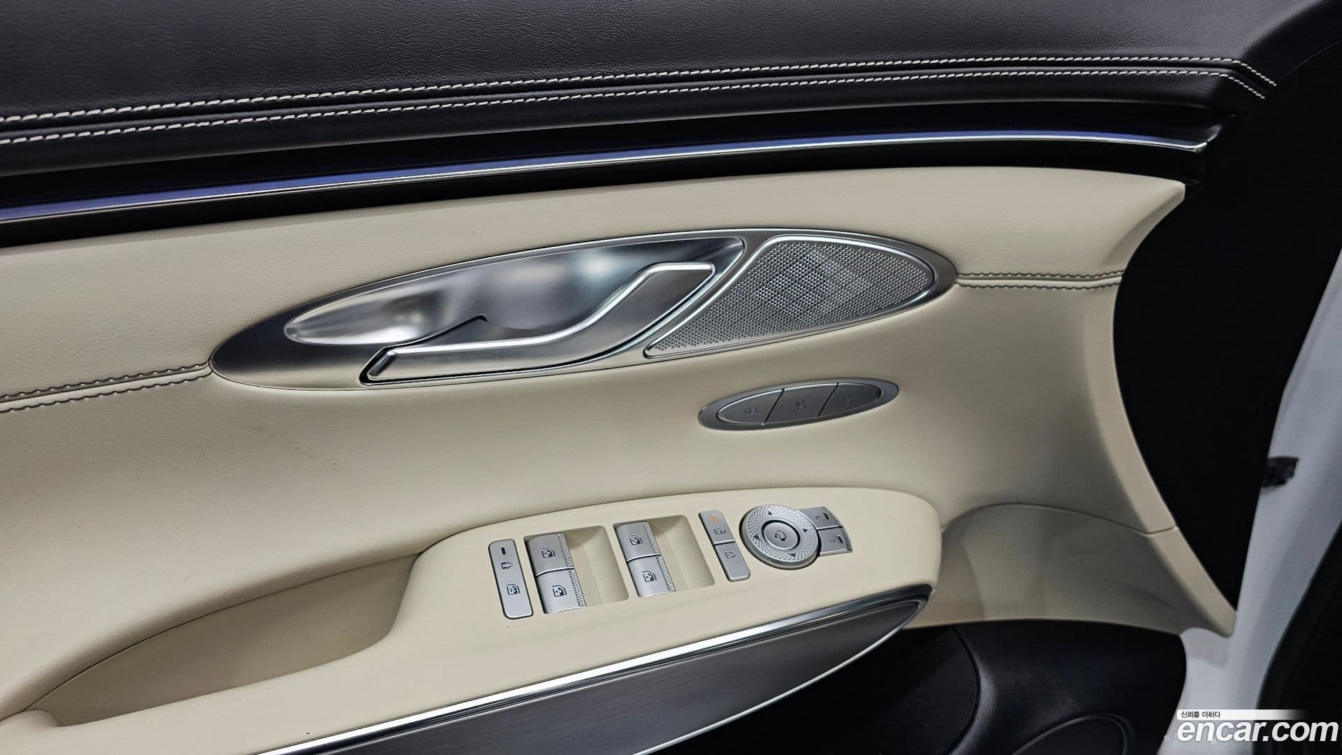 Main__Slider__Photo:GV70 Genesis 2025.2-15