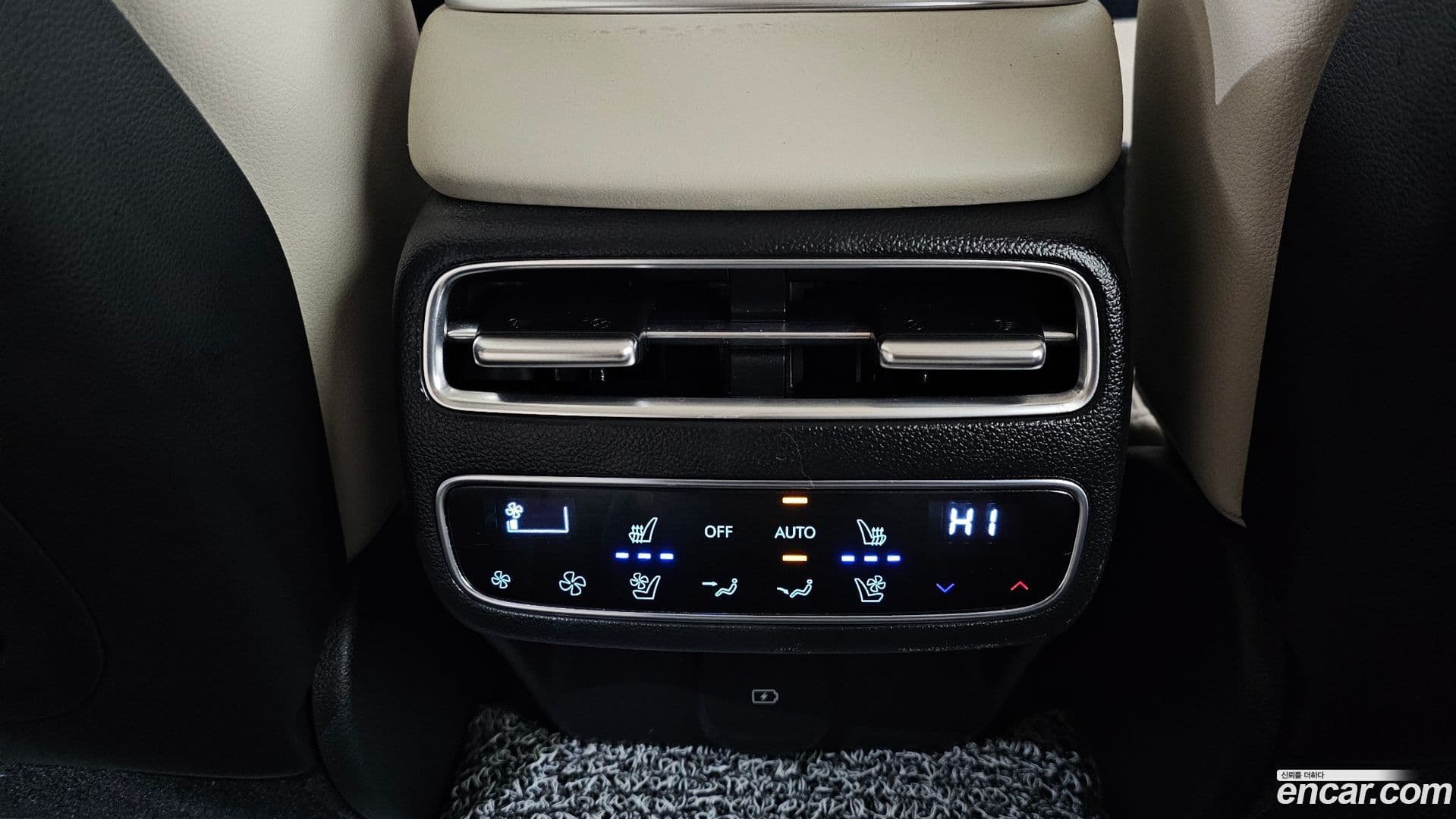 Main__Slider__Photo:GV70 Genesis 2025.2-18