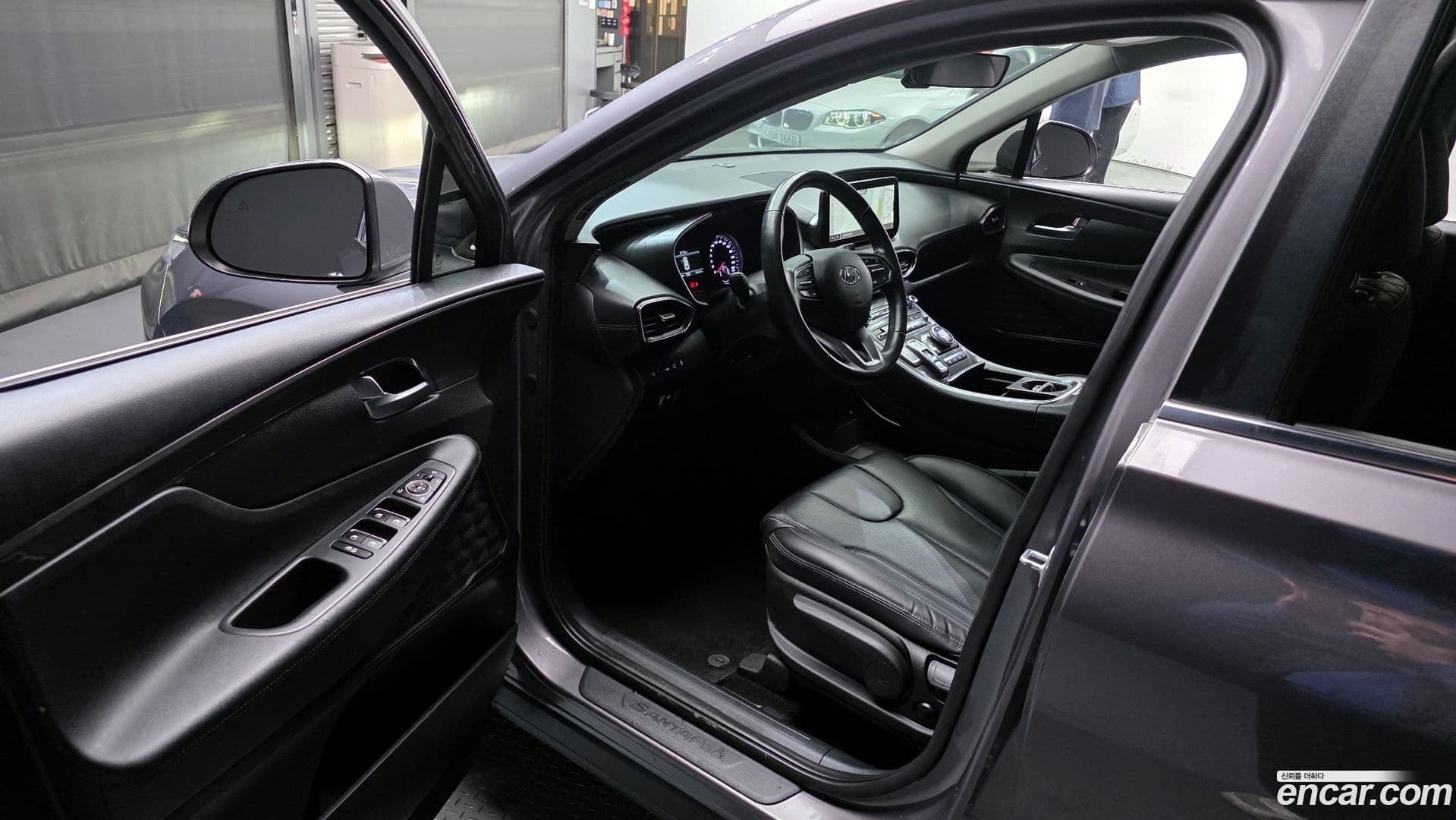 Main__Slider__Photo:Santafe Hyundai 2022.11-9