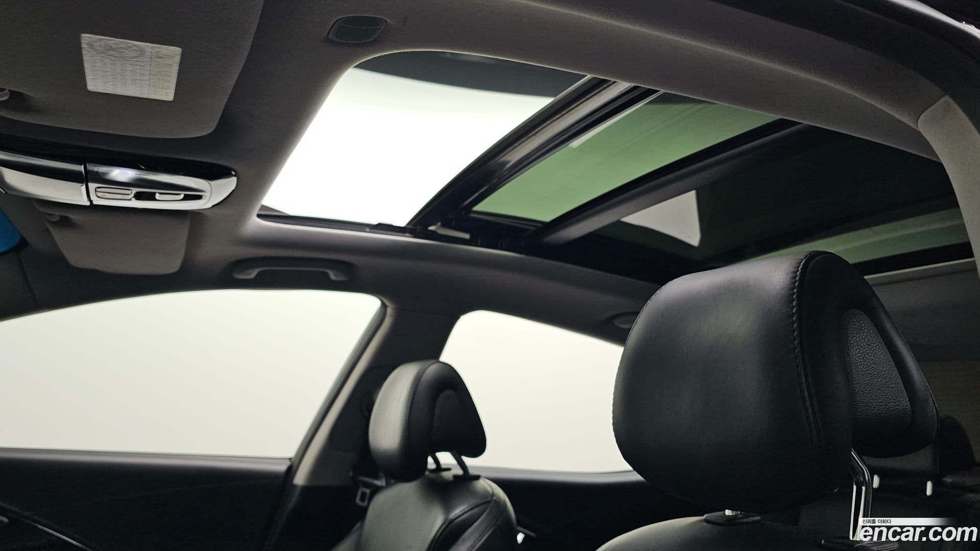 Main__Slider__Photo:Grandeur Hyundai 2014.0-18