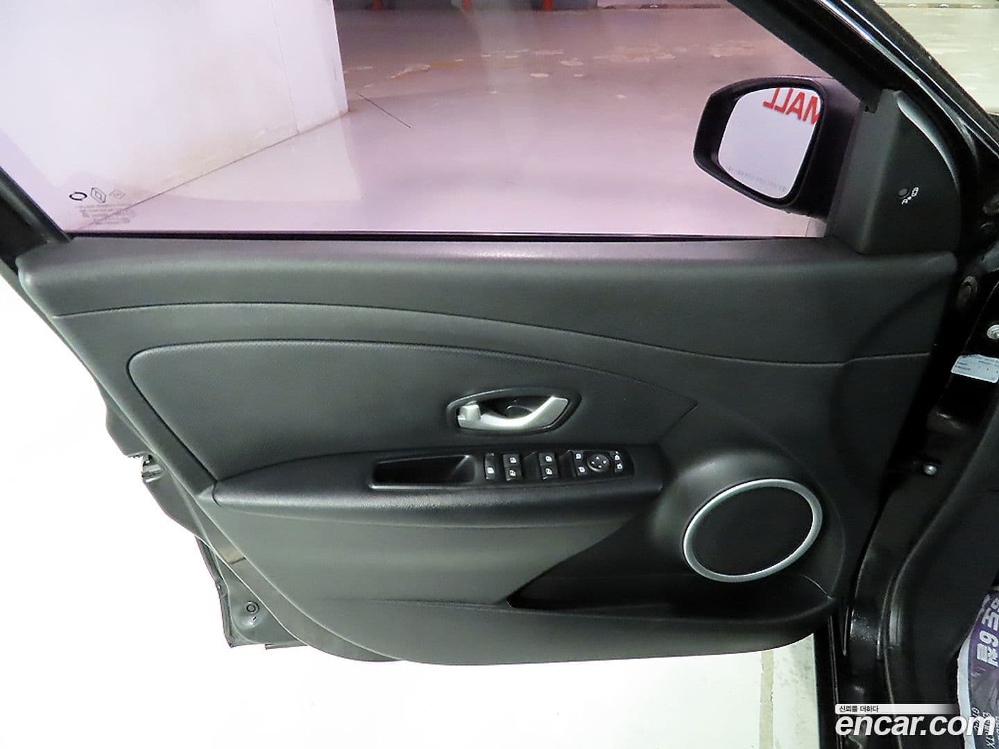 Main__Slider__Photo:SM3 Renault-KoreaSamsung 2017.9-13