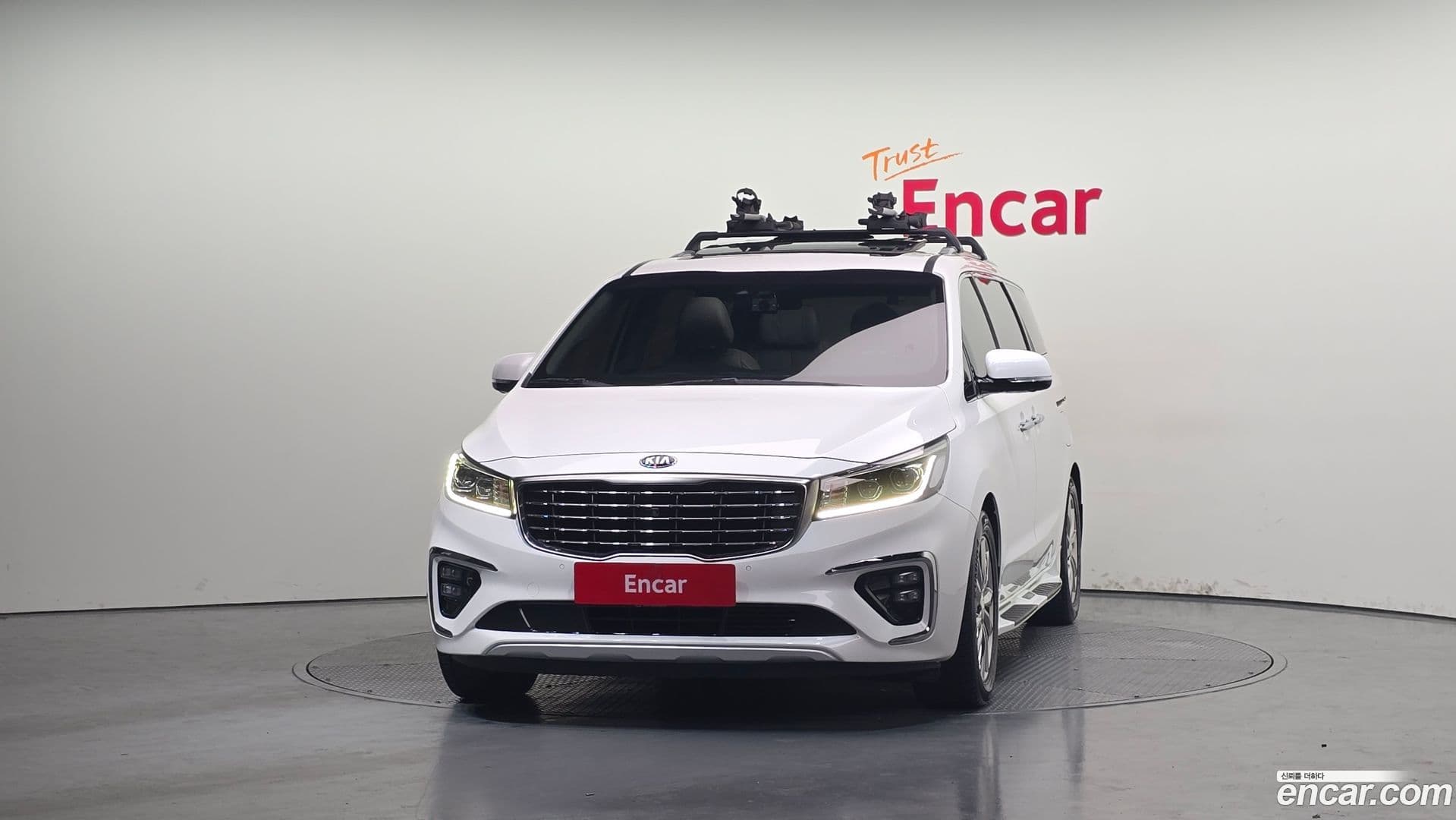 Main__Slider__Photo:Canival Kia 2019.5-2