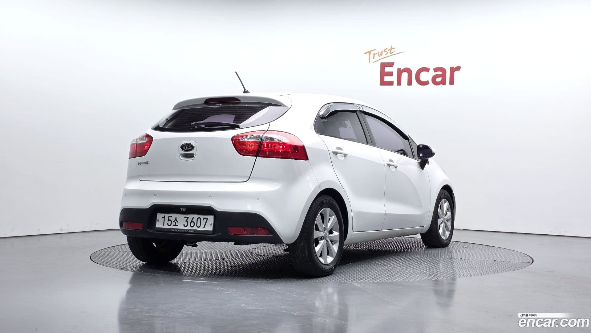 Main__Slider__Photo:pride Kia 2012.4-1