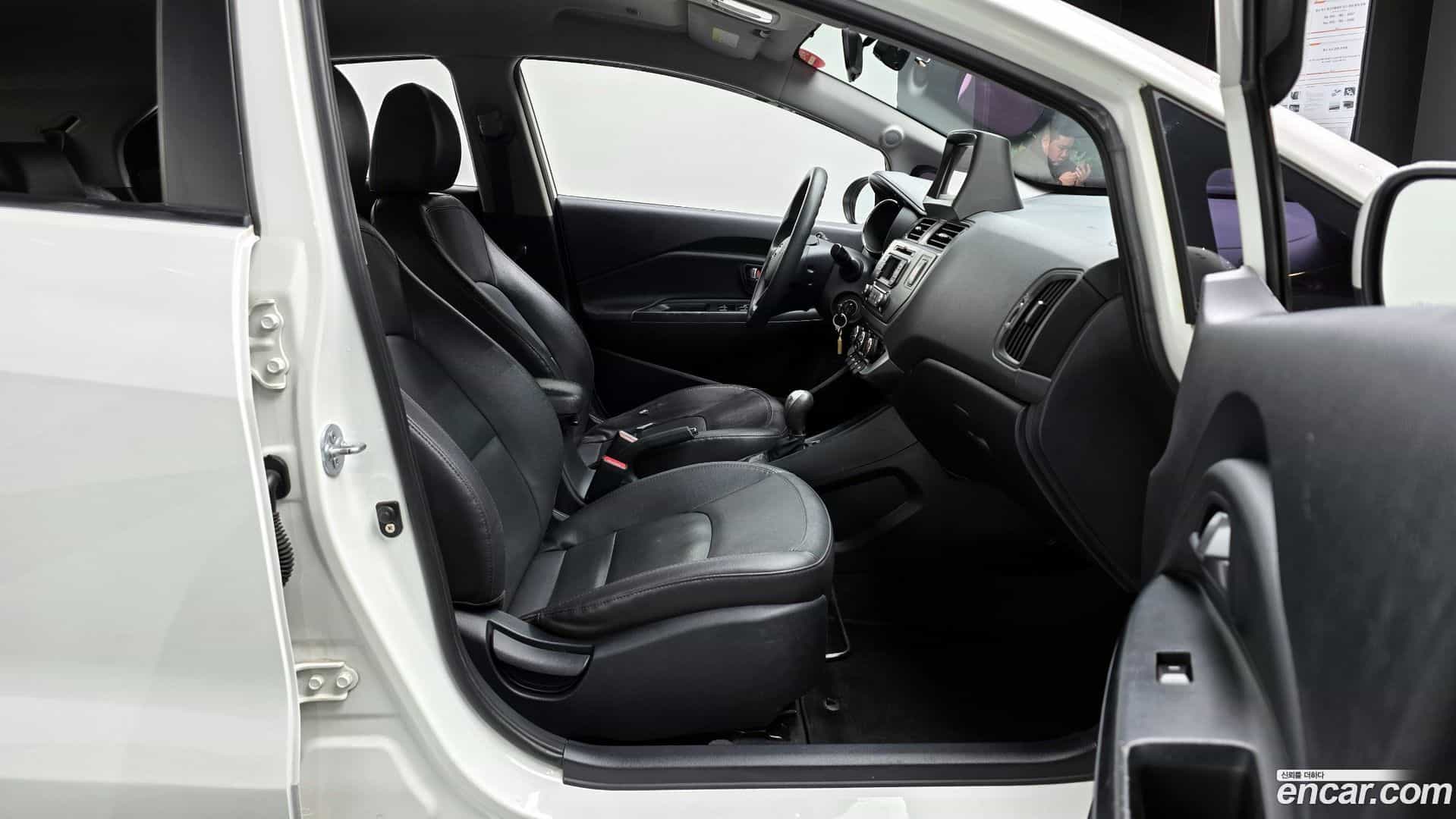 pride Kia 2012.4-INNER-010