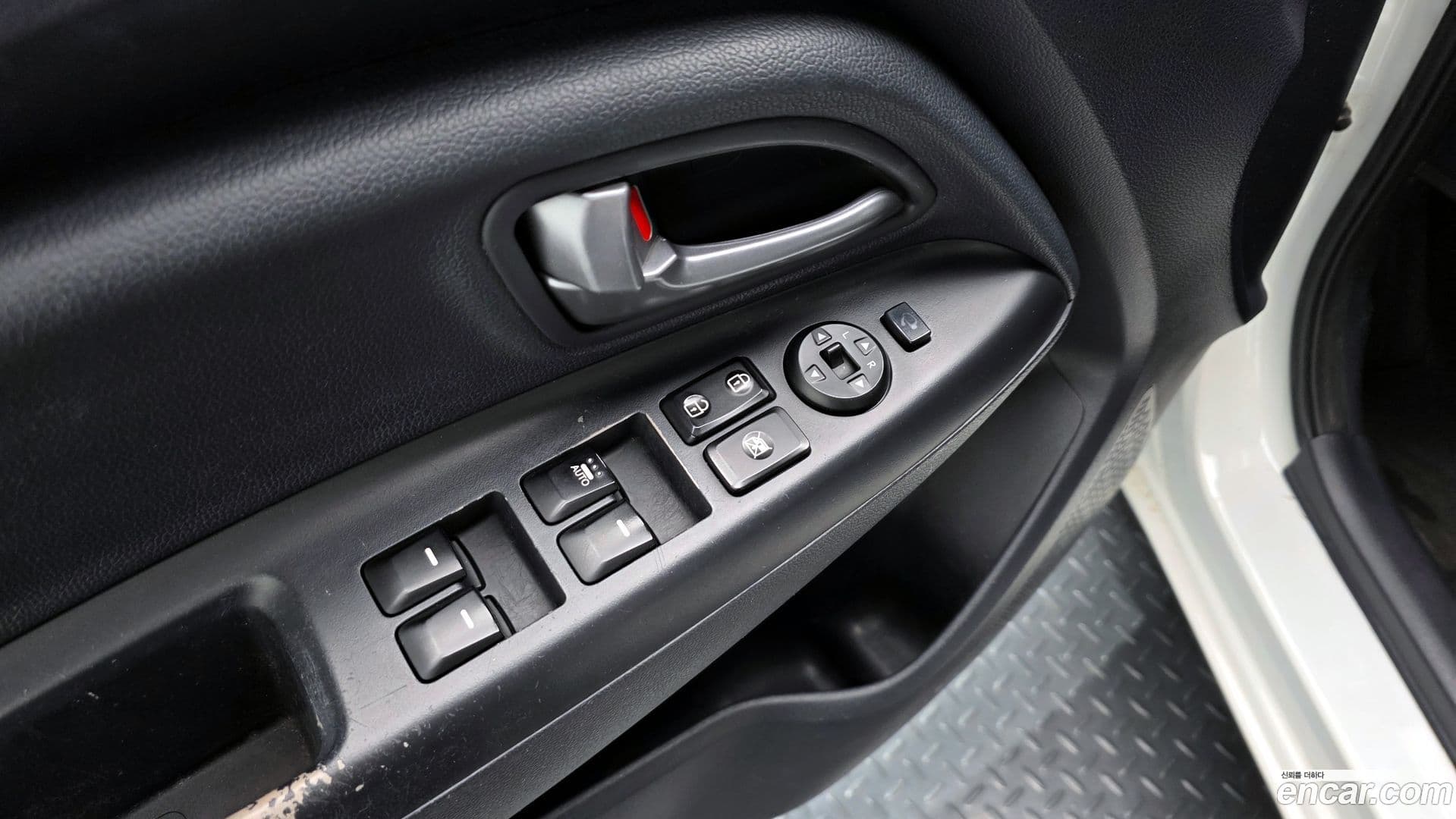 Main__Slider__Photo:pride Kia 2012.4-16