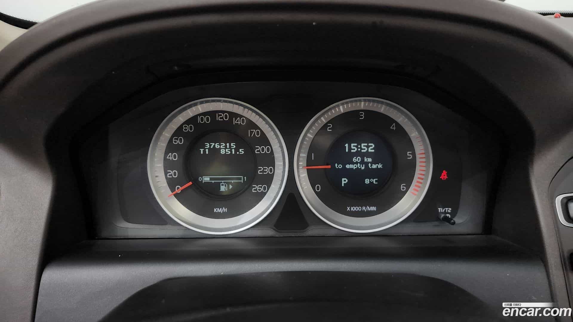 XC60 Volvo 2011.4-INNER-008