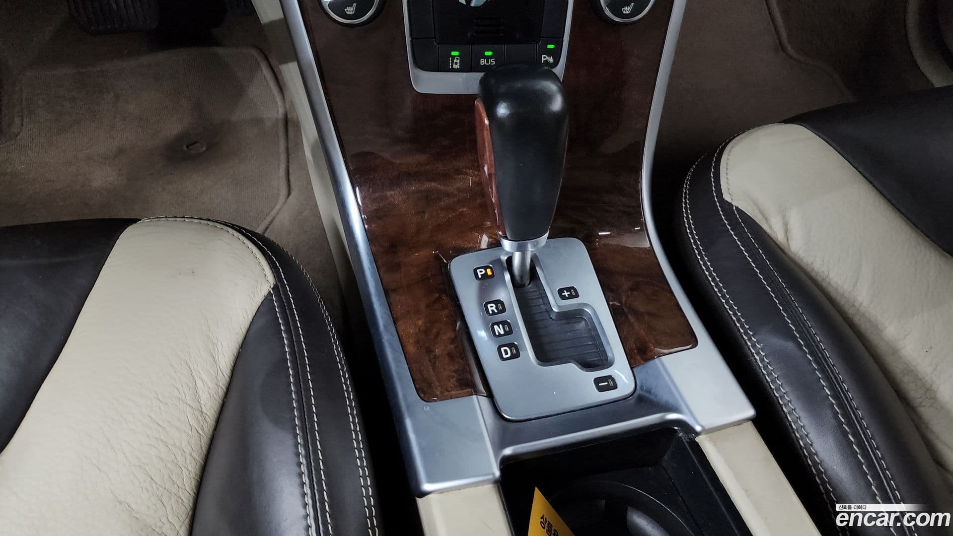 Main__Slider__Photo:XC60 Volvo 2011.4-8