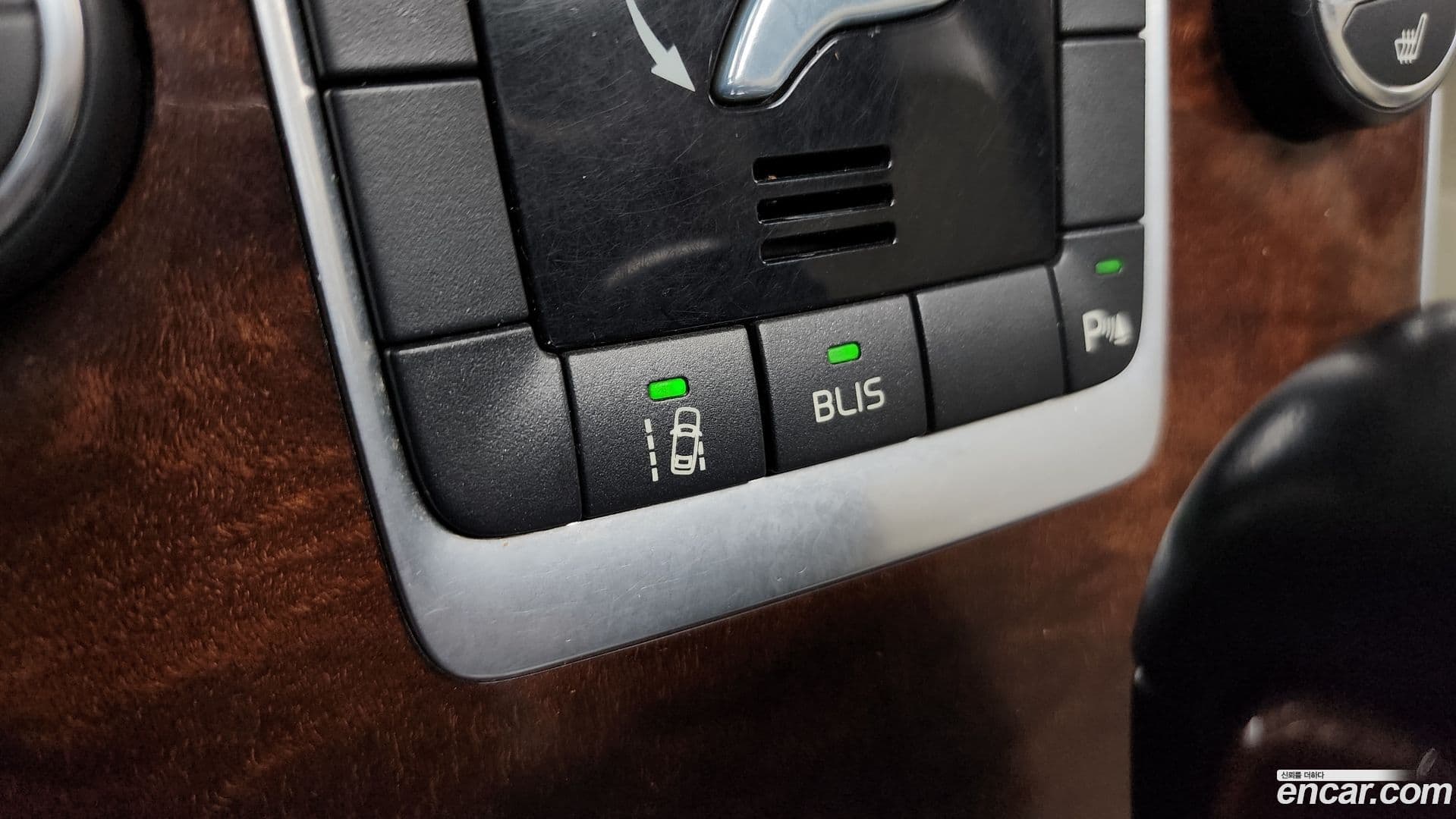 Main__Slider__Photo:XC60 Volvo 2011.4-16