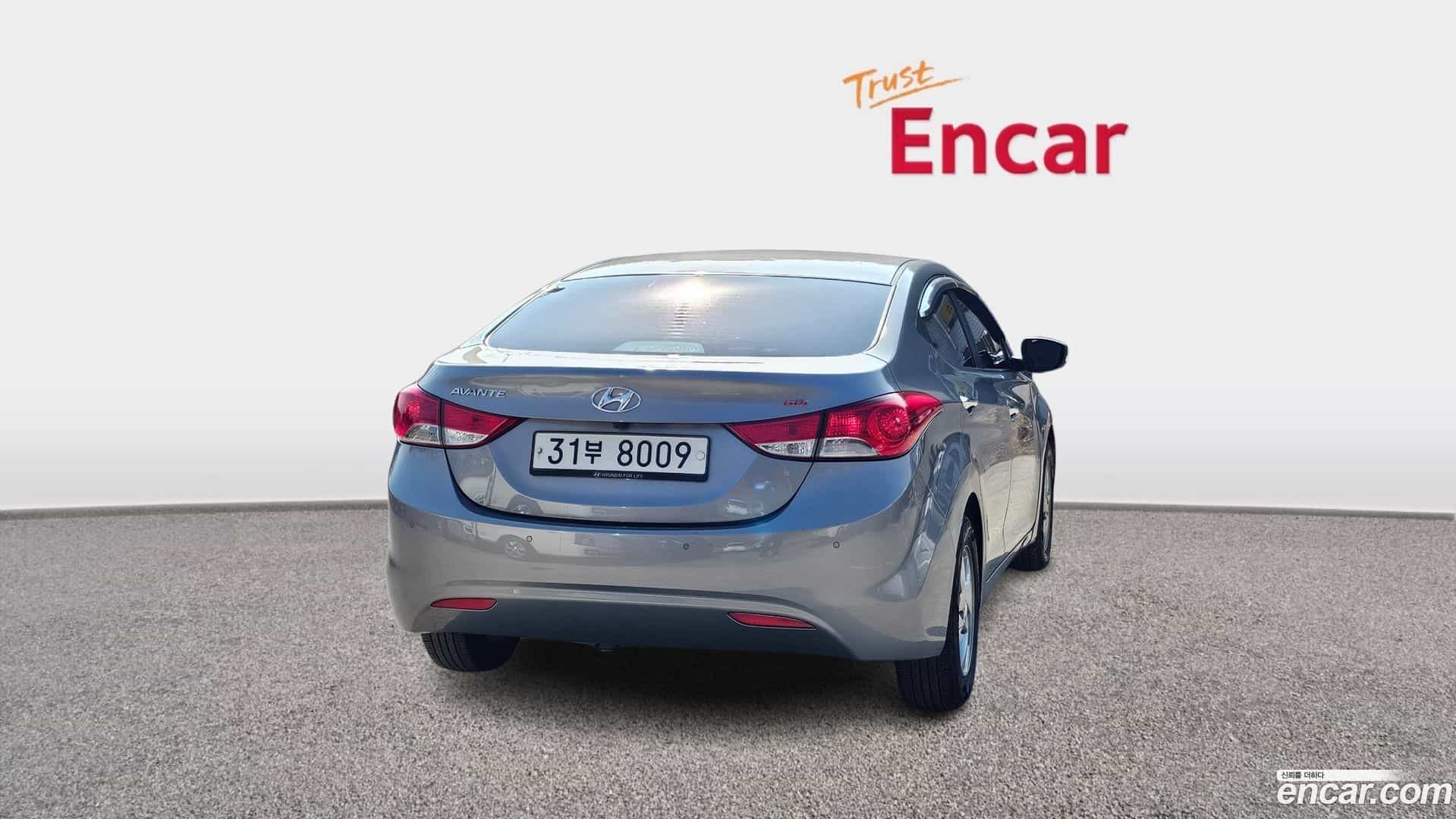 AVANTE Hyundai 2012.9-OUTER-004