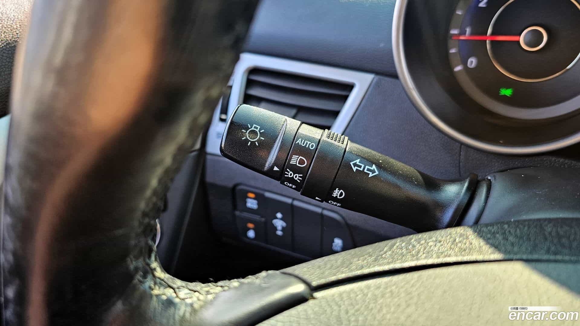 AVANTE Hyundai 2012.9-OPTION-019