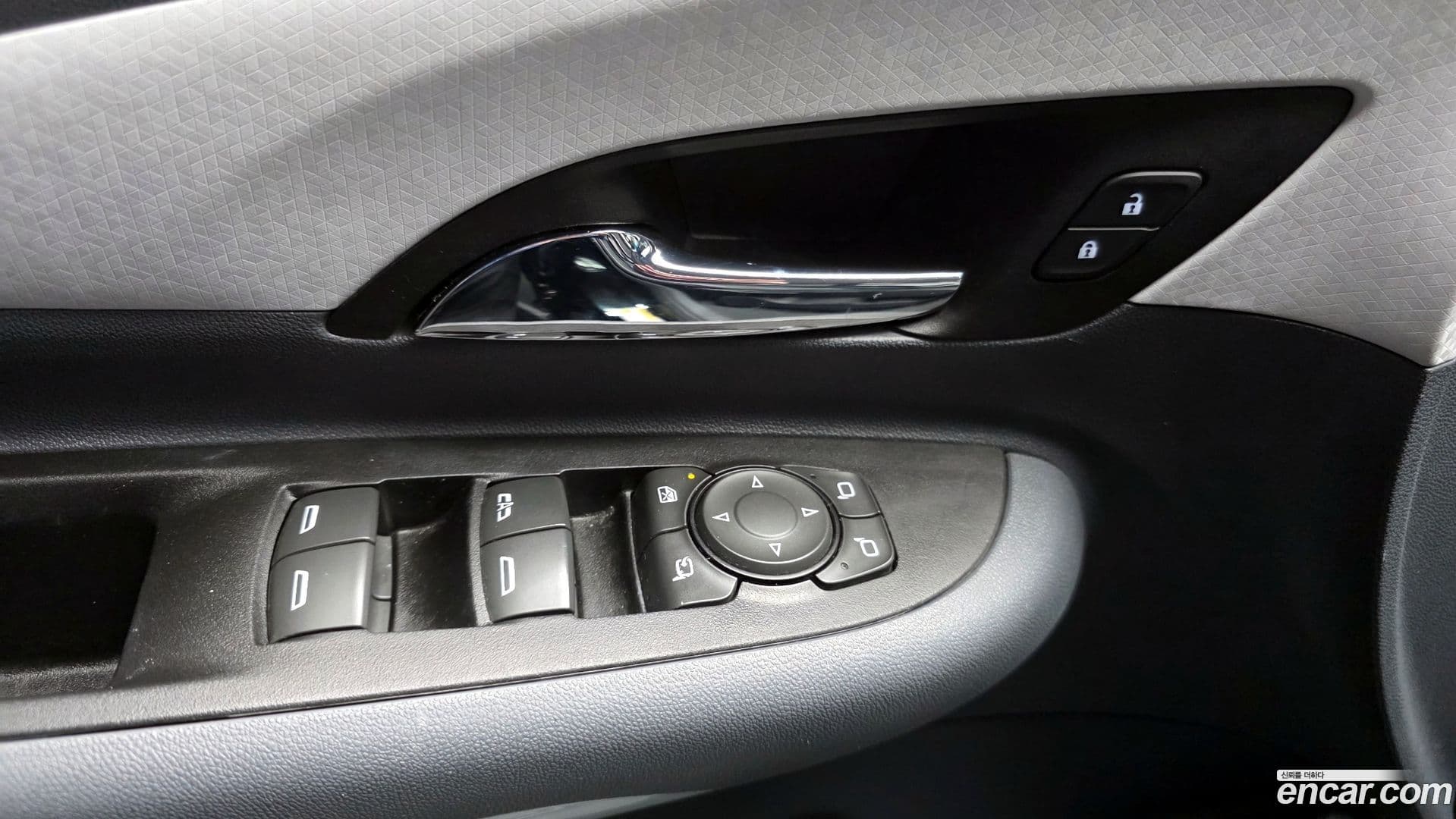 Main__Slider__Photo:Bolt EV ChevroletGMDaewoo 2021.5-13