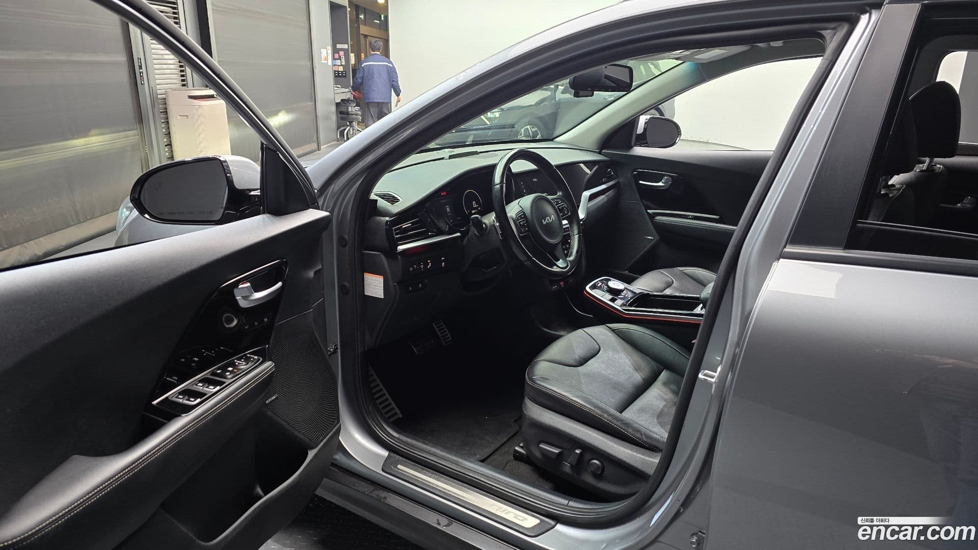 Main__Slider__Photo:Niro Kia 2021.9-9