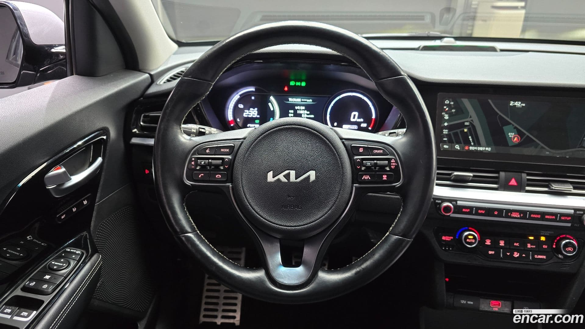 Main__Slider__Photo:Niro Kia 2021.9-12