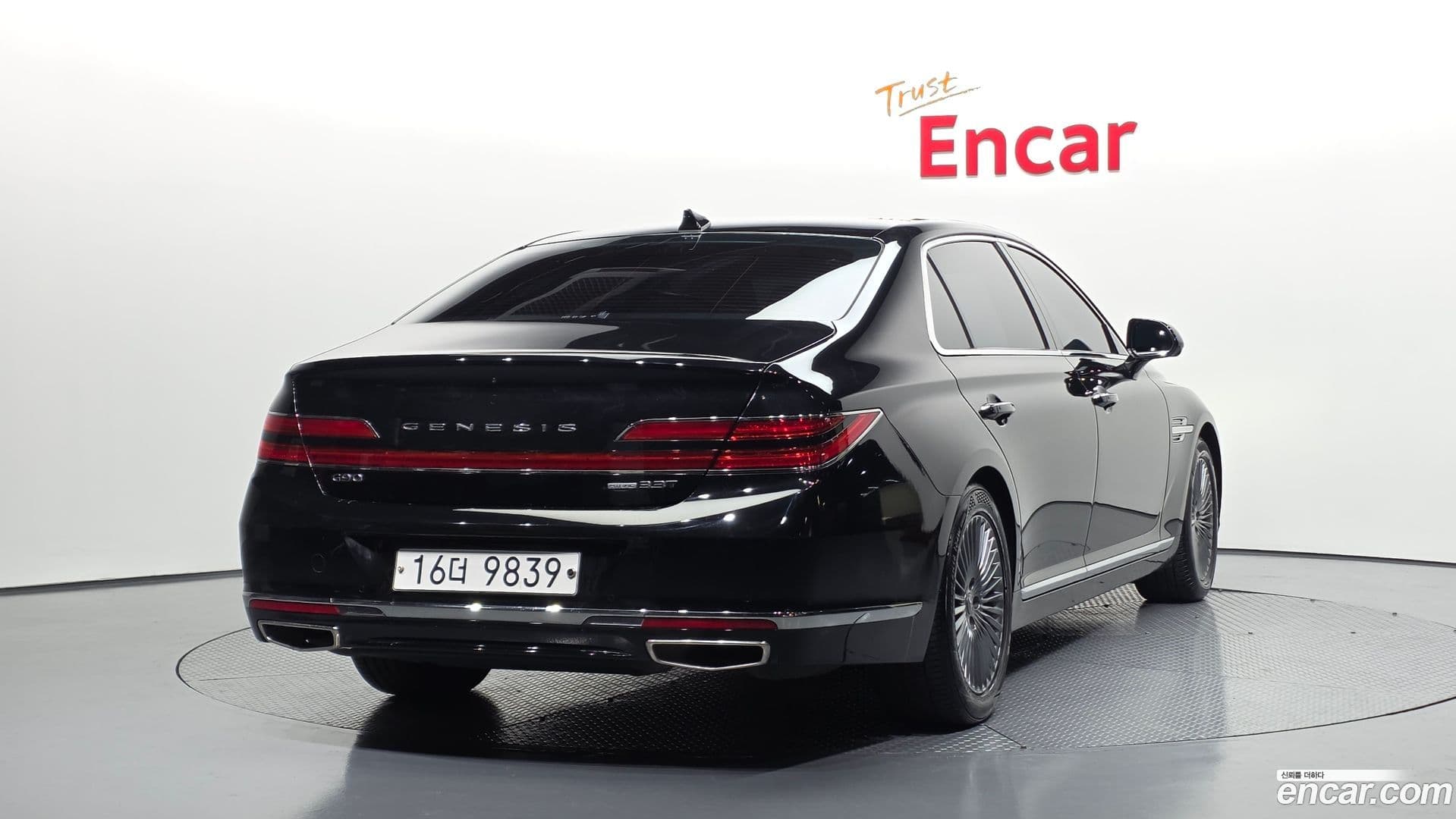 Main__Slider__Photo:G90 Genesis 2019.7-1